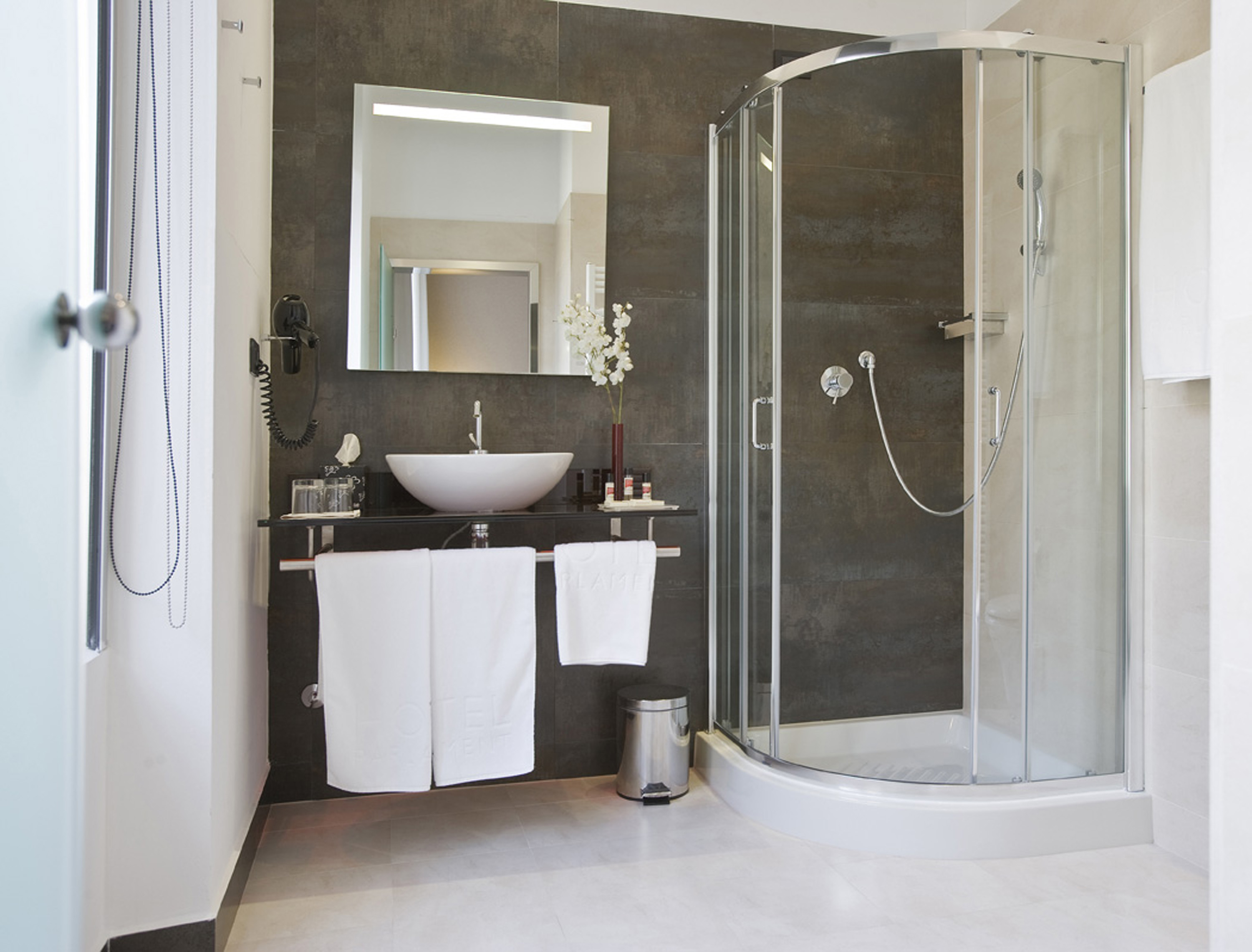 Double or Twin Deluxe