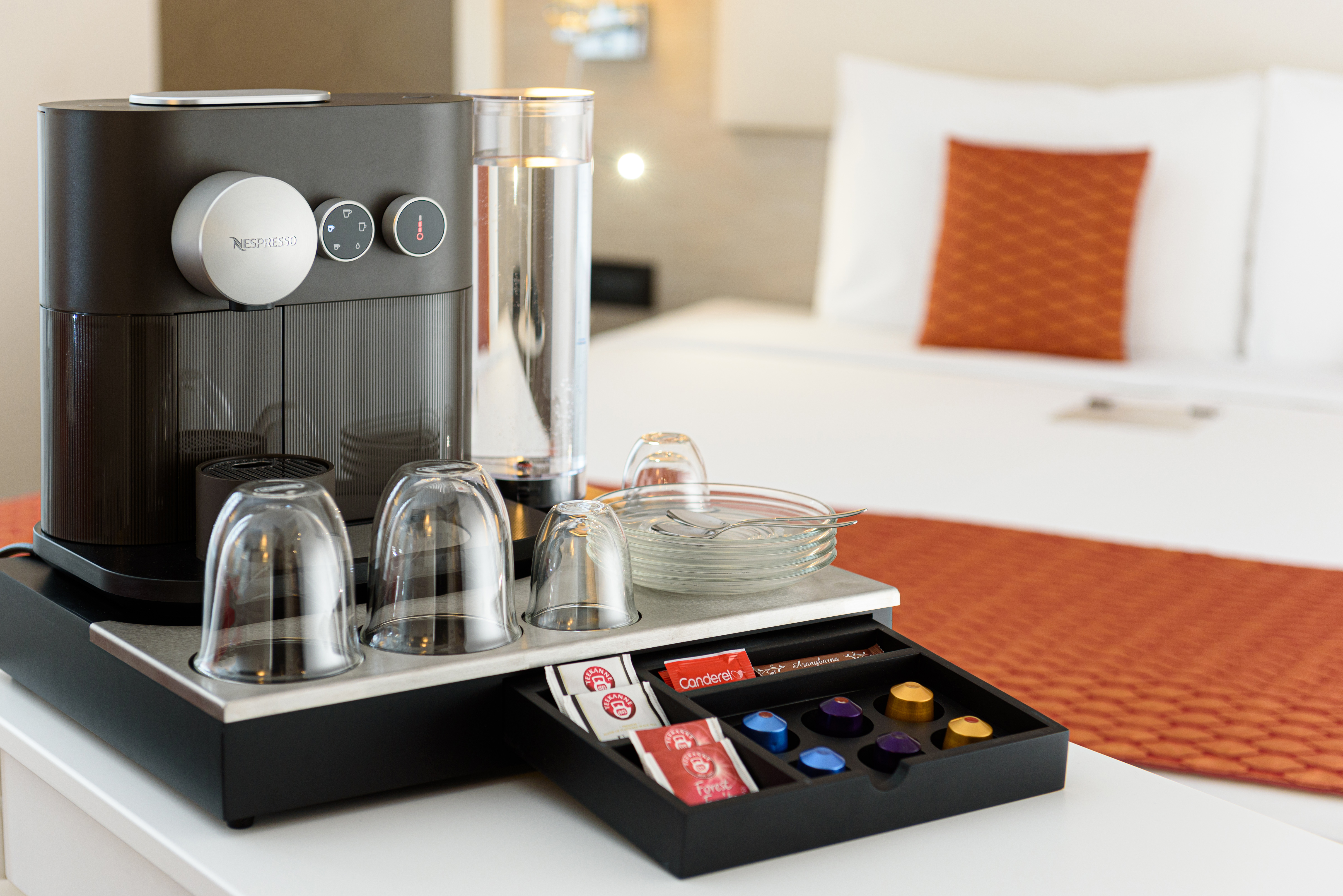 Double Single Executive