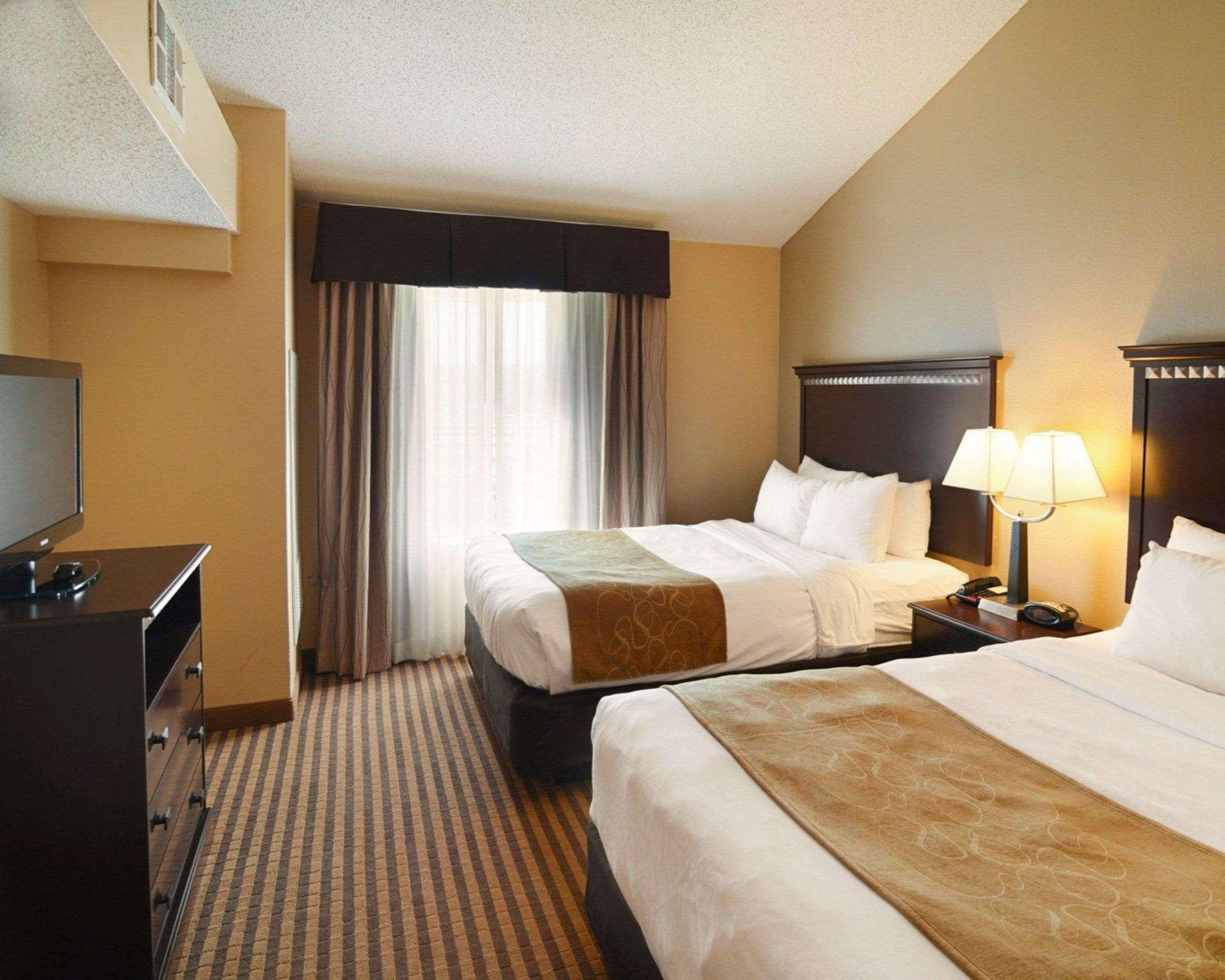 Suite Two Queen Beds Non Smoking