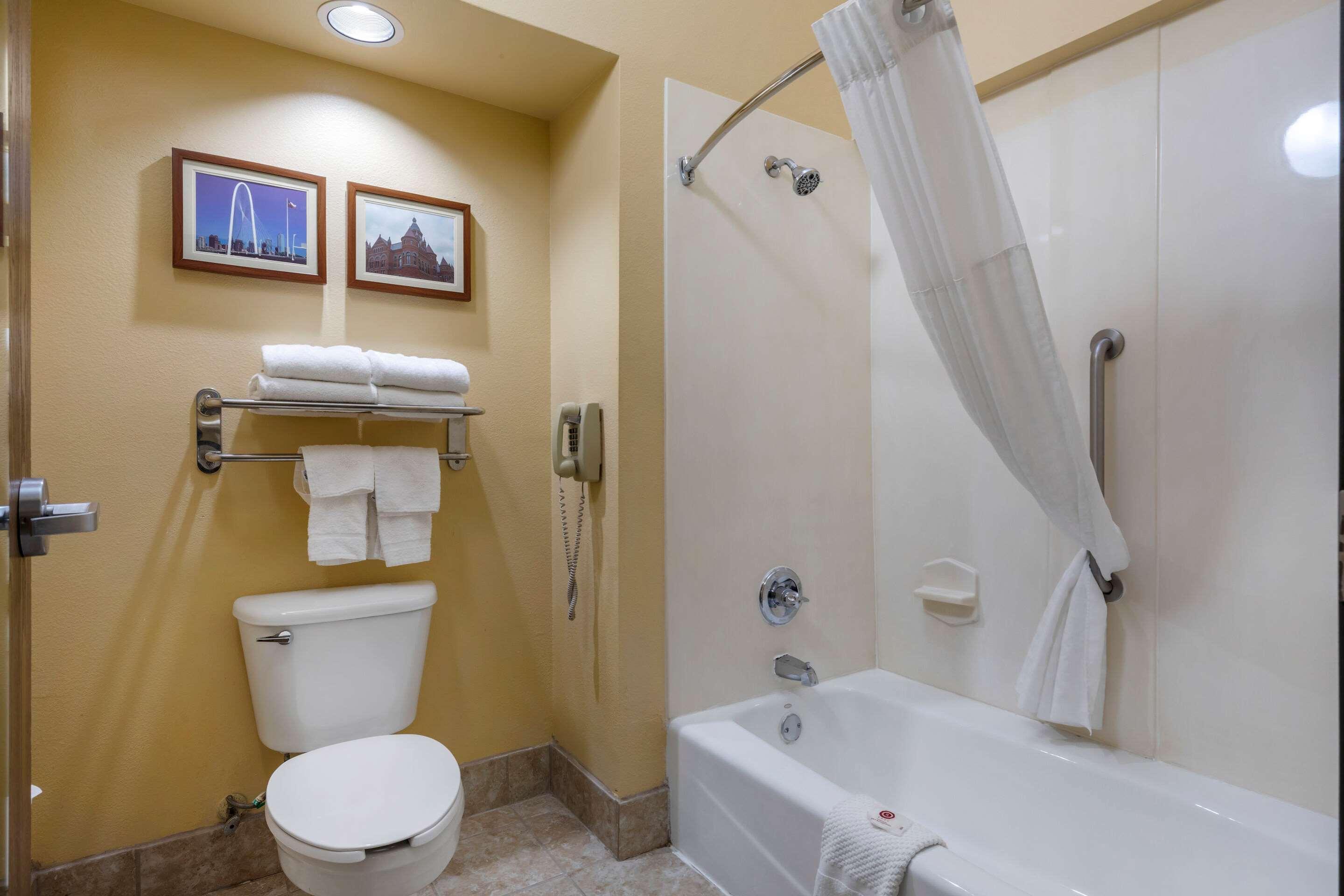 Suite Two Queen Beds Non Smoking