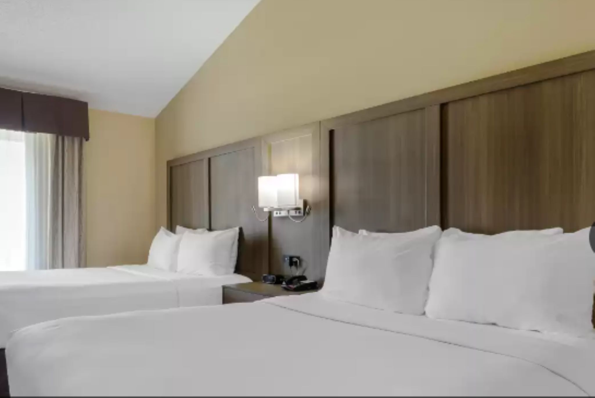 Double Two Queen Beds Non Smoking