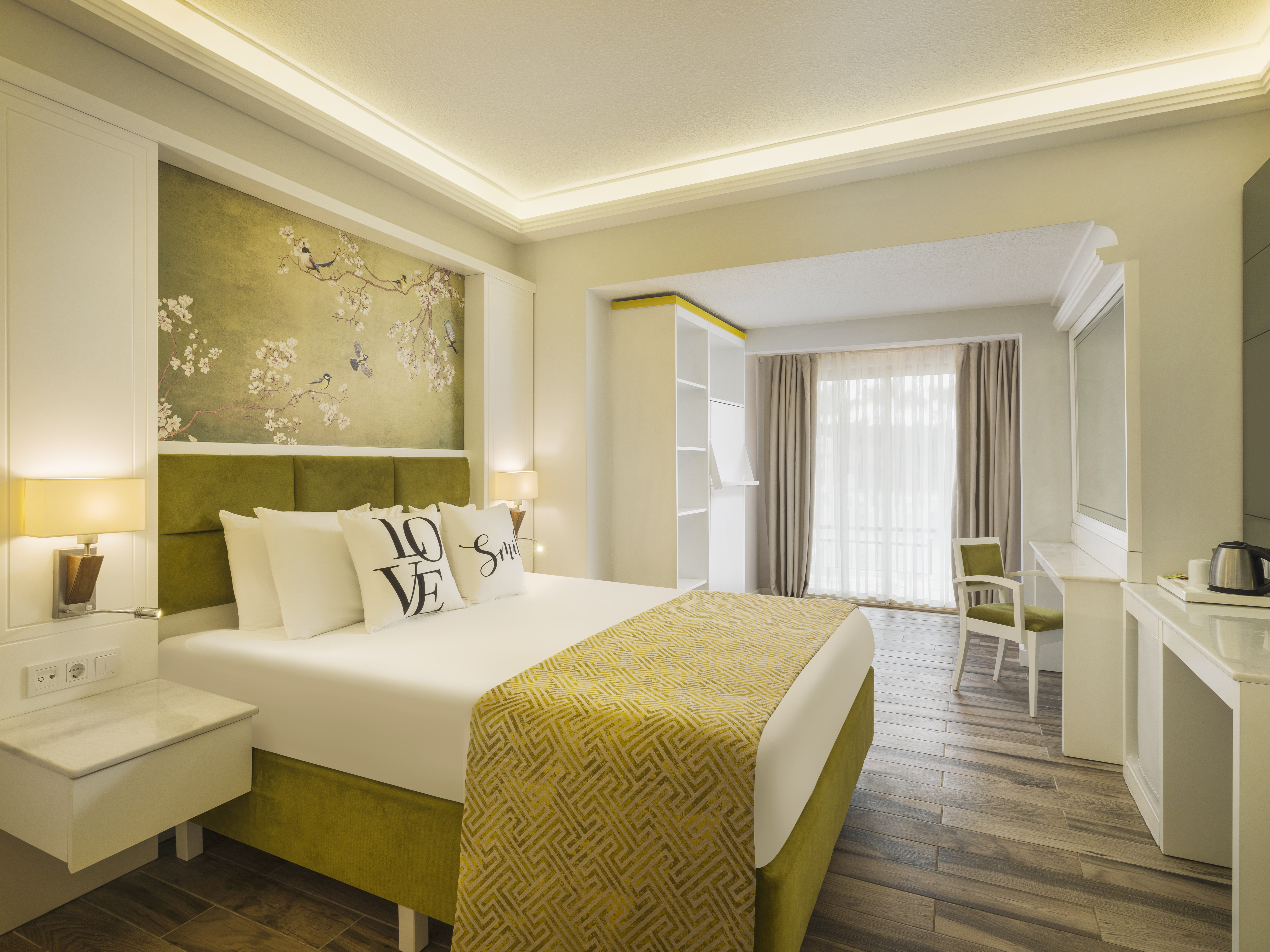 Family Room Lake View