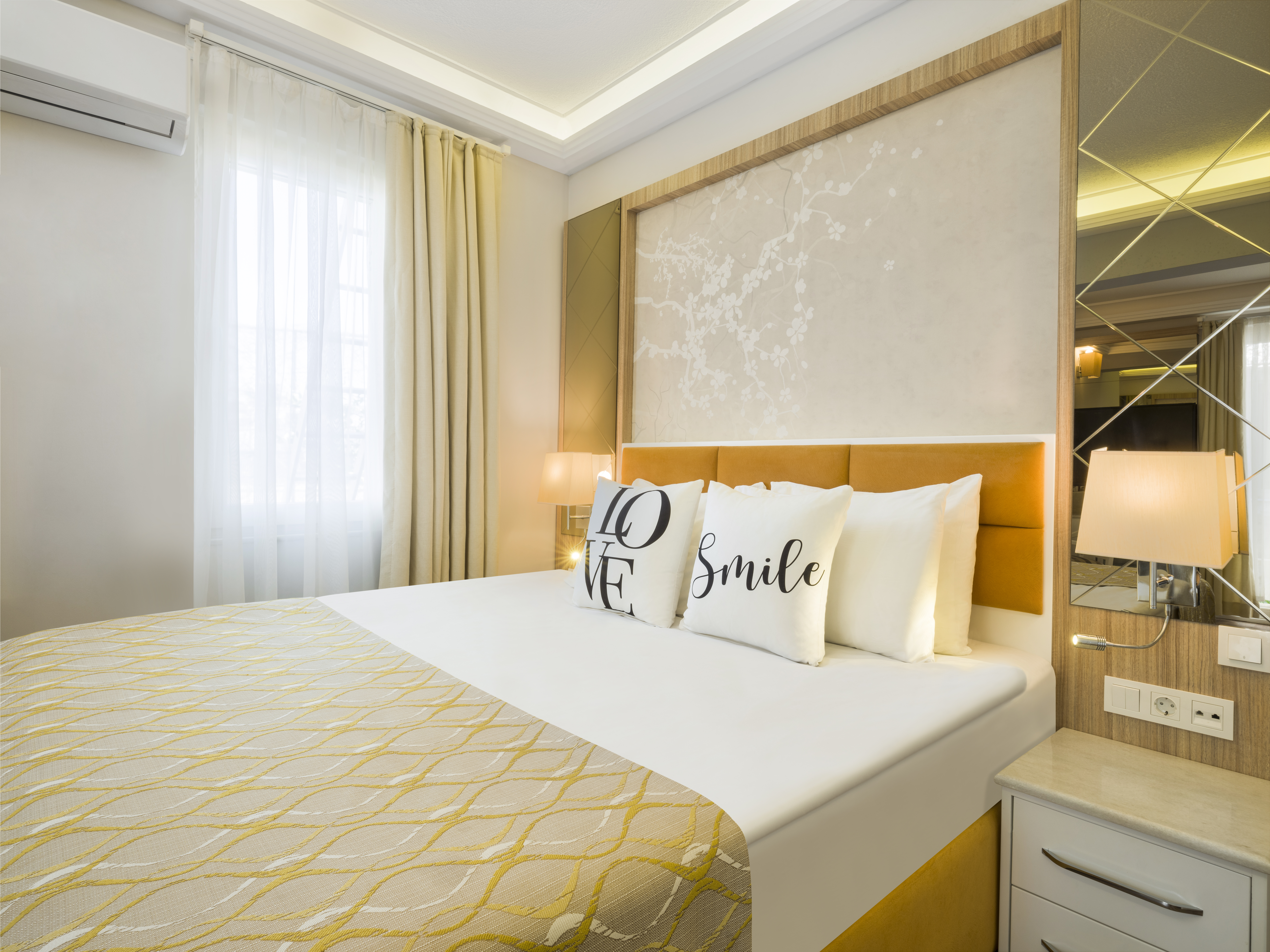 Double Single Lake View