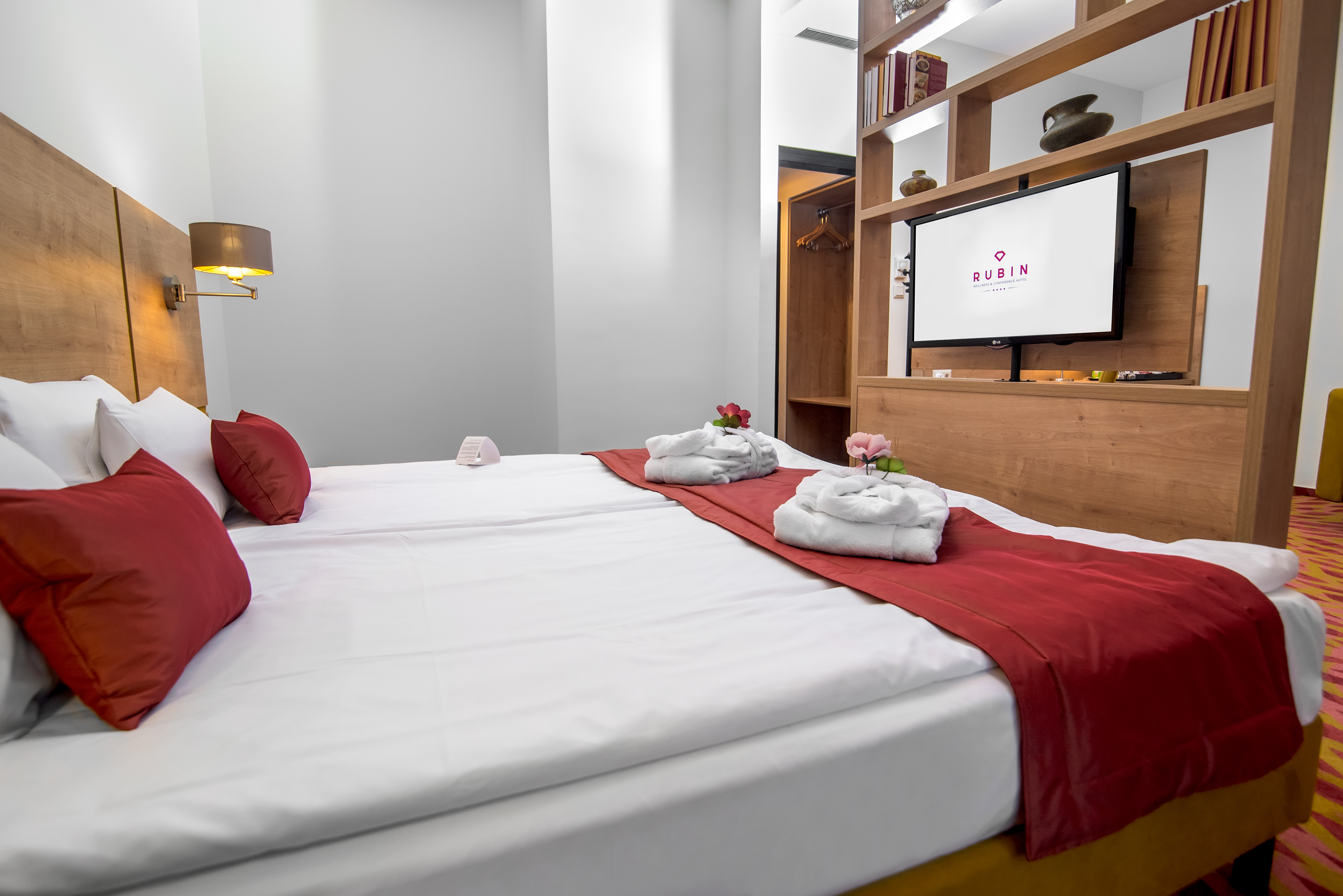 Double or Twin Deluxe