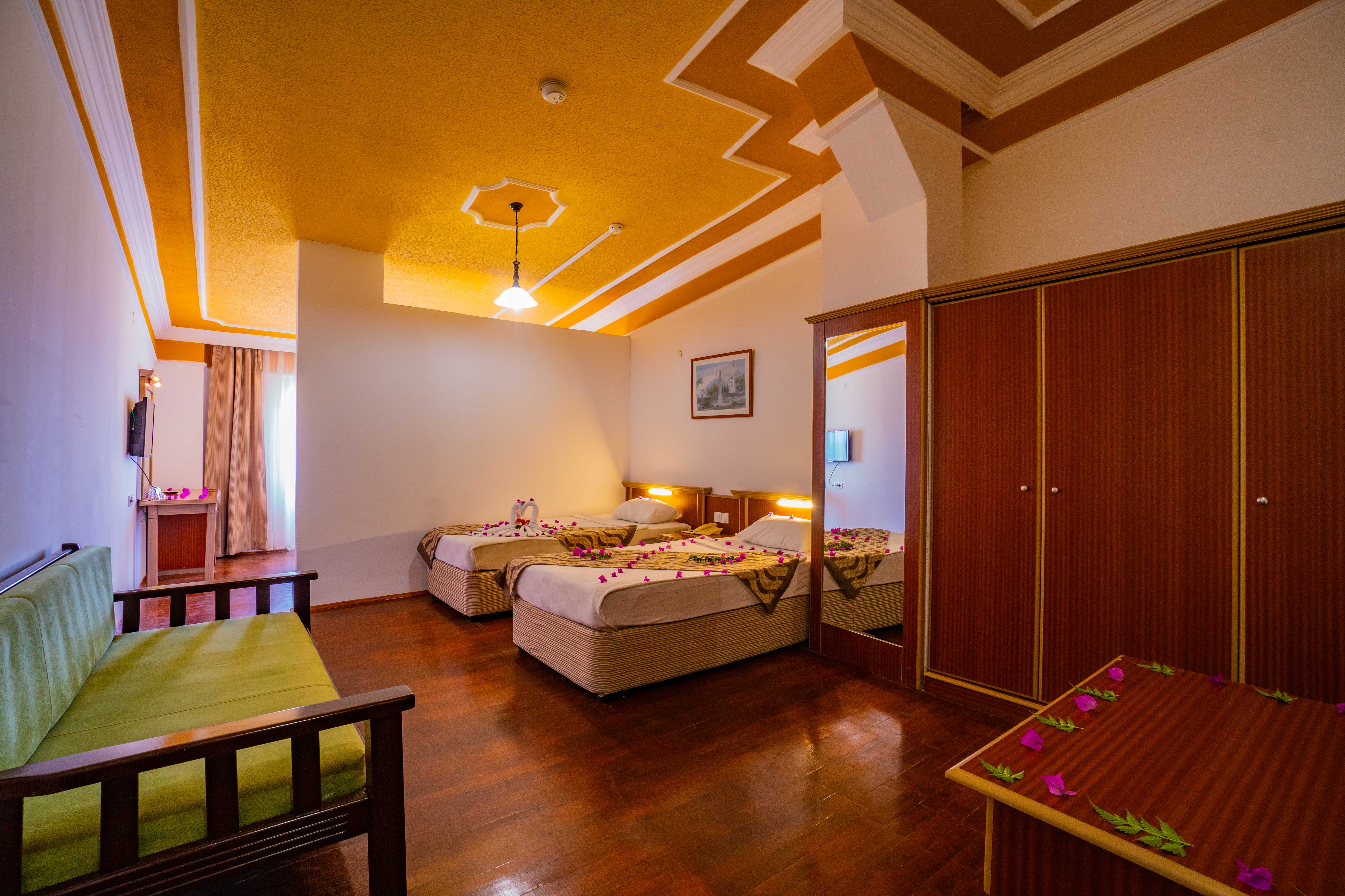 Family Room Connecting Room