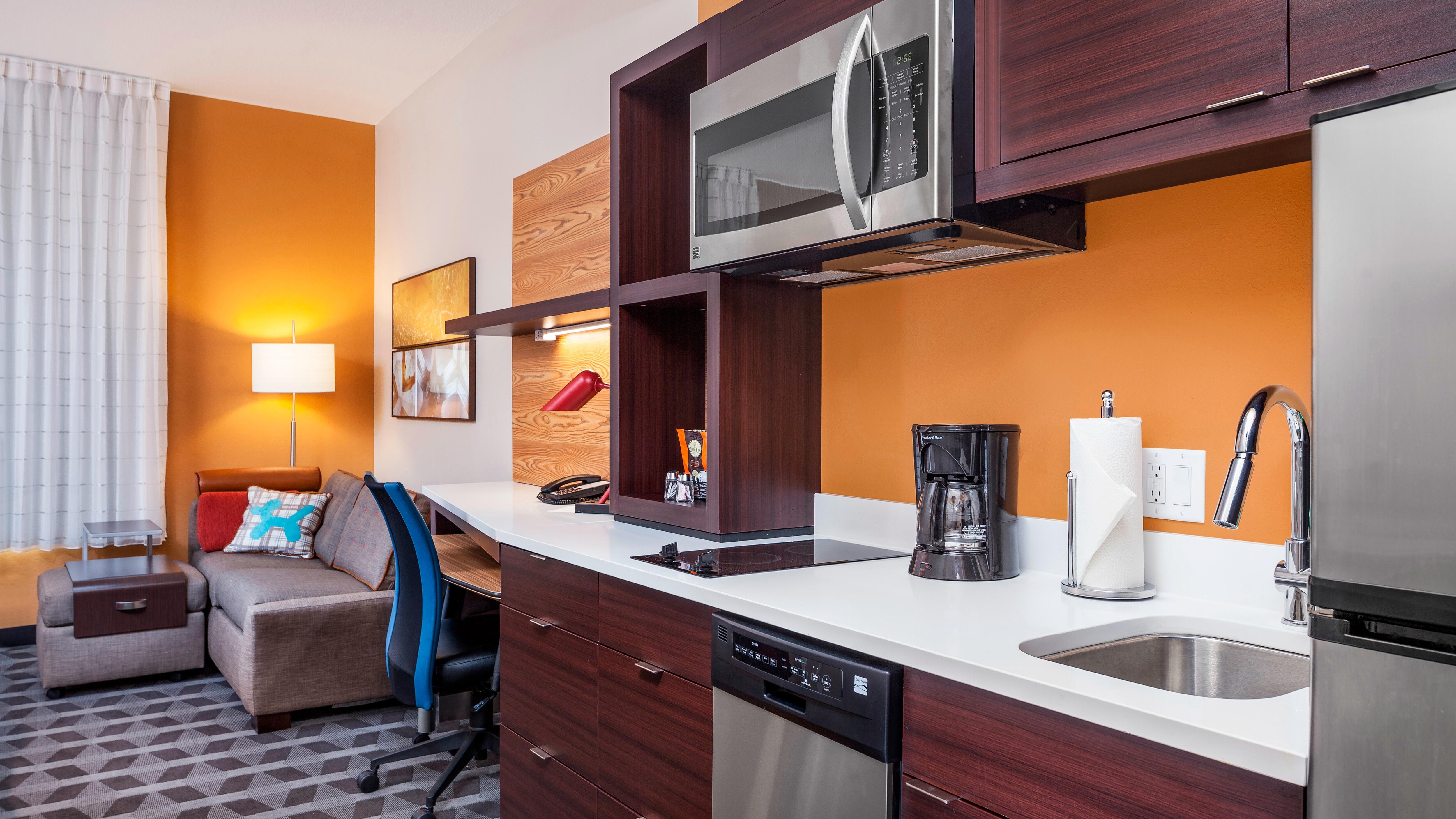 Studio Two Queen Beds