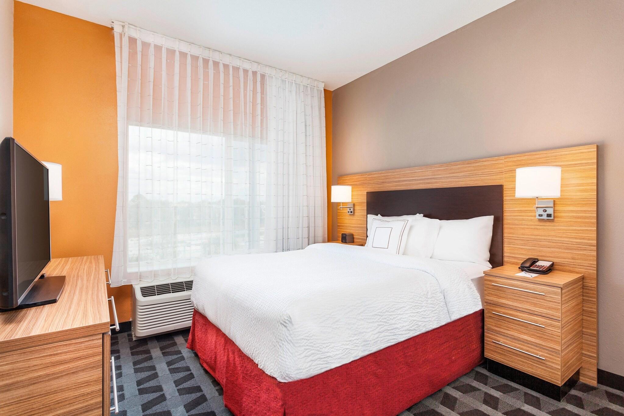 Suite Queen Size Bed