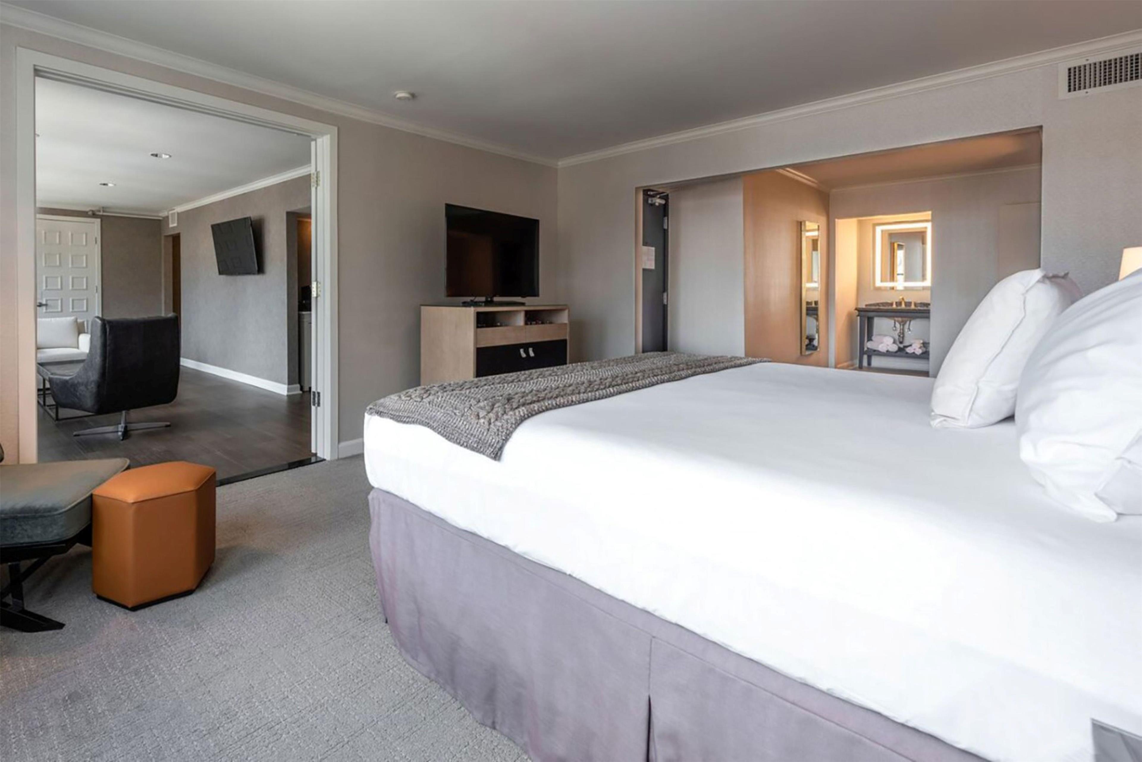 Suite King Bed Two Bedrooms