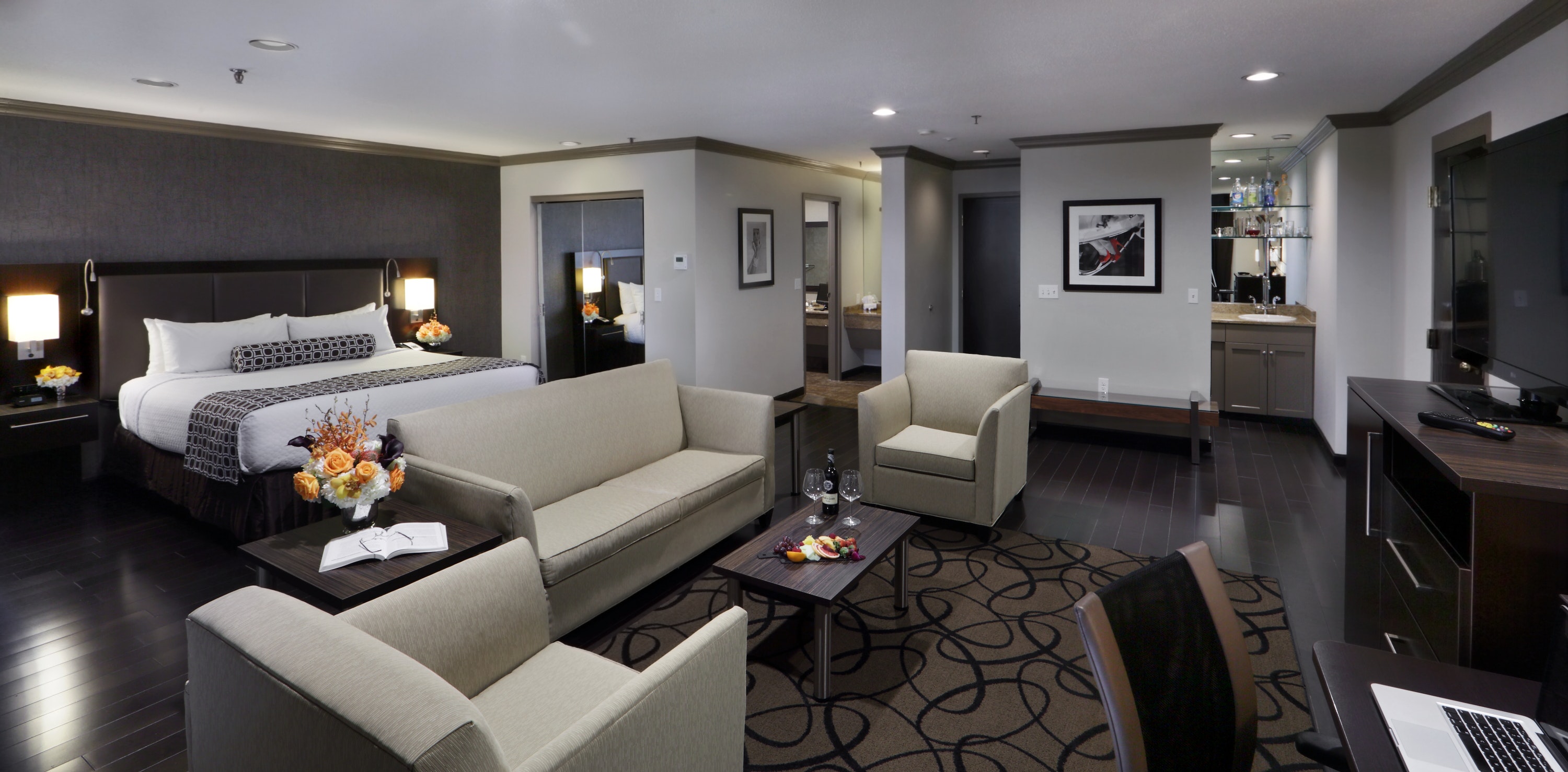 Studio King Size Bed