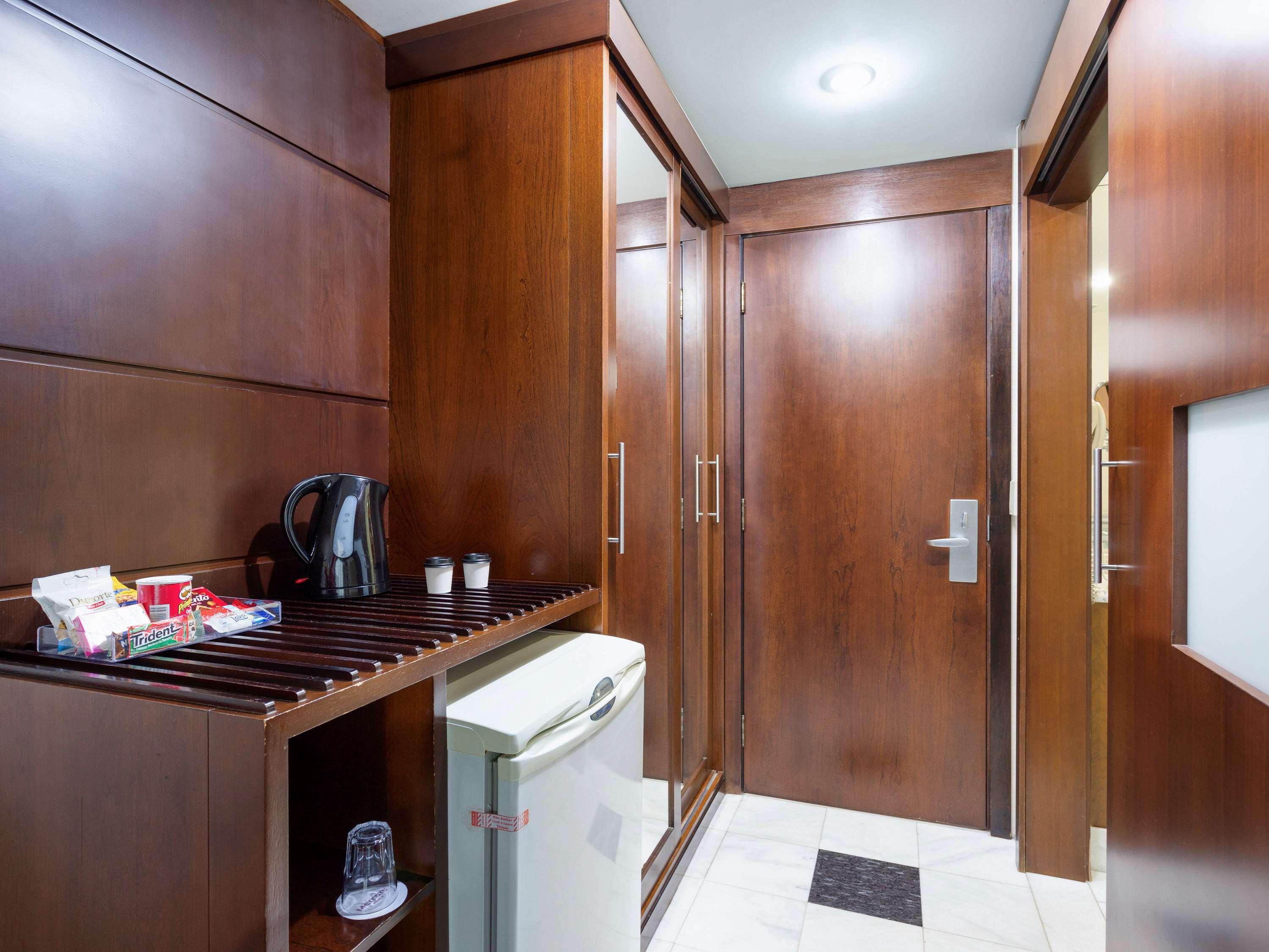 Apartment Queen Size Bed