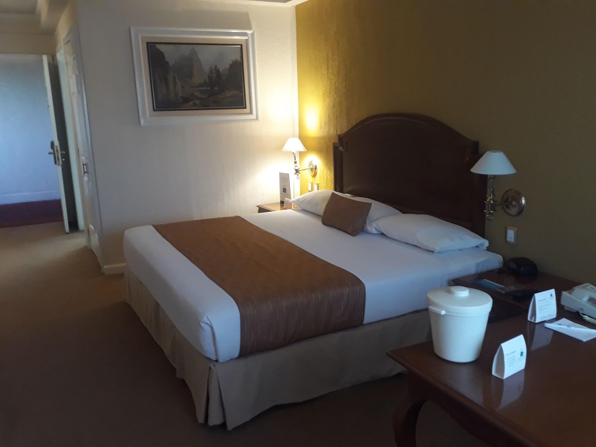 Double Queen Size Bed