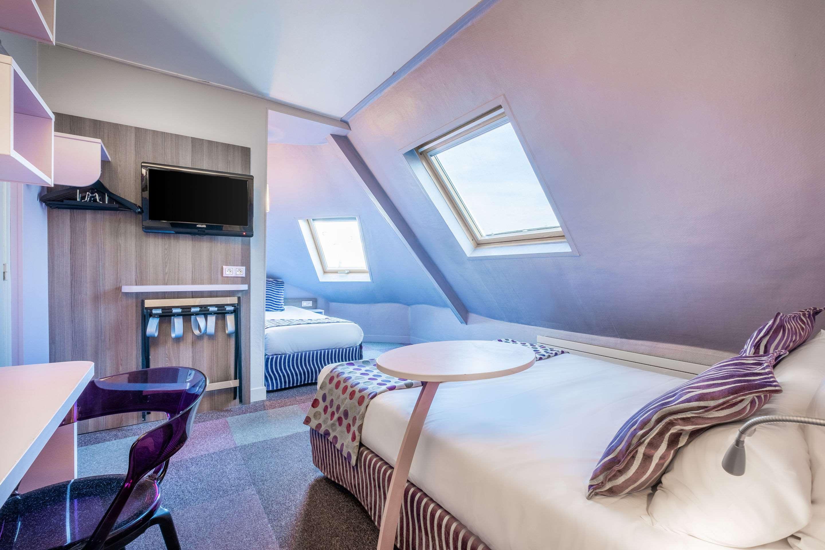 Double Queen Size Bed