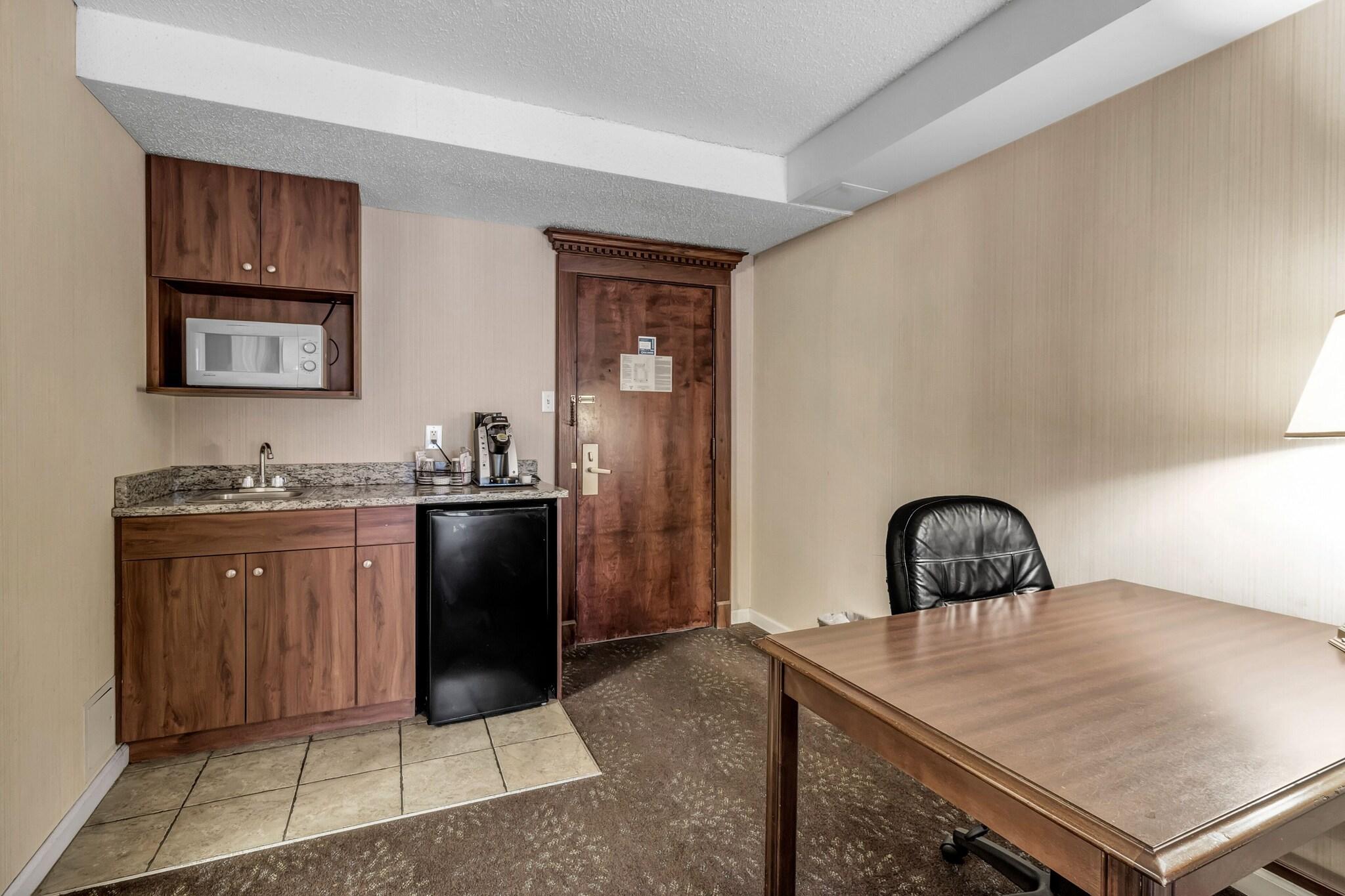 Studio King Size Bed