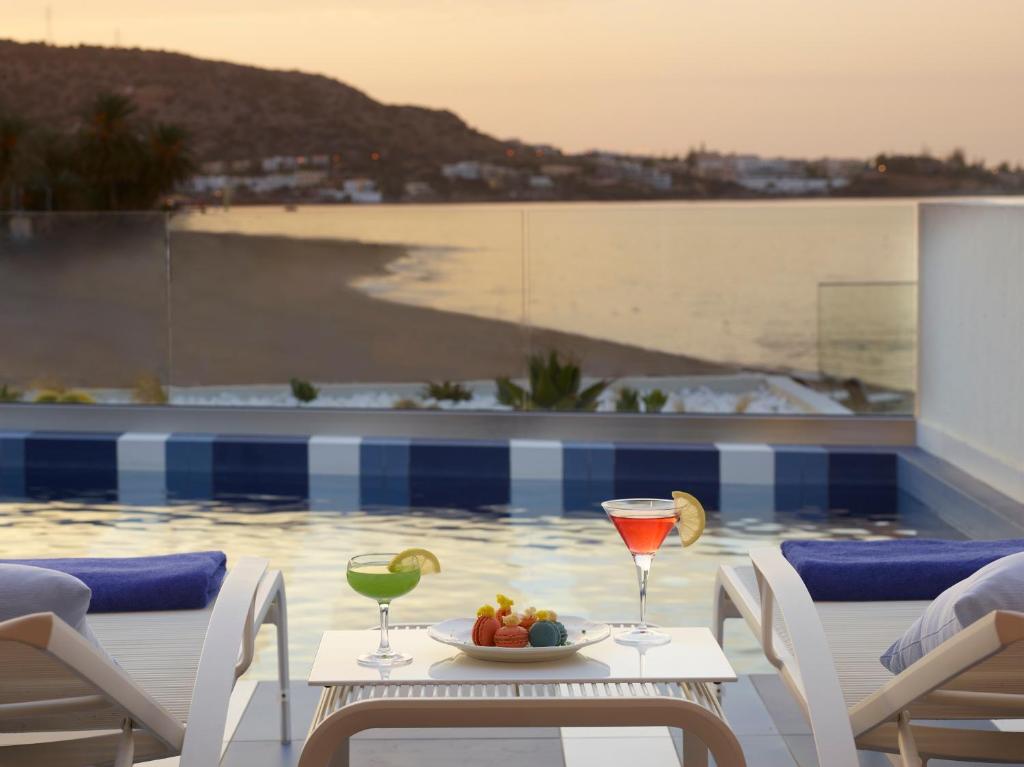 Suite Sea View with Private Pool