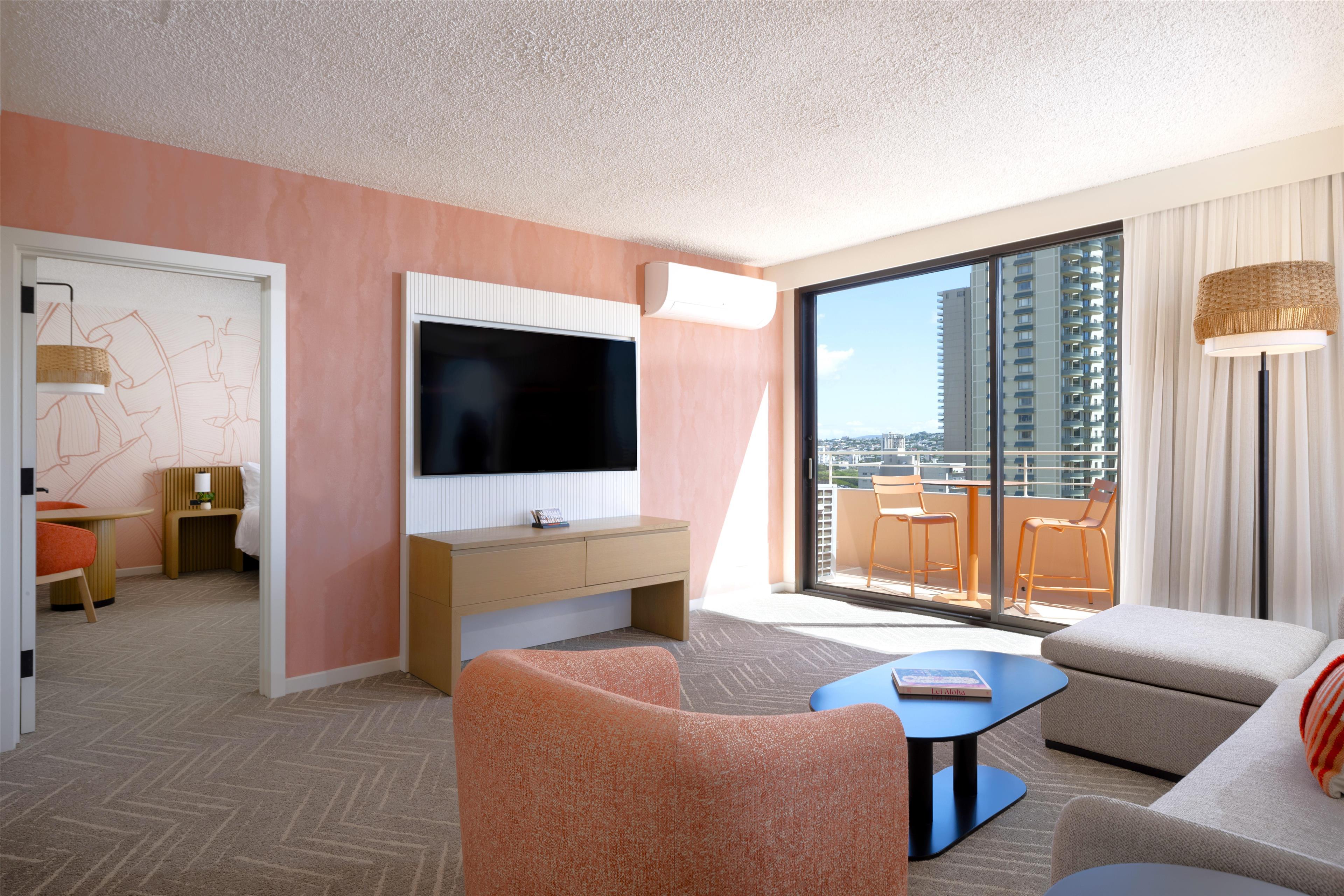 Suite Accessible King Size Bed