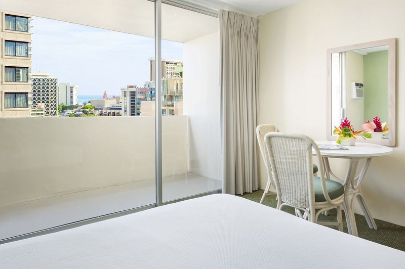 Double Partial Ocean View King Bed