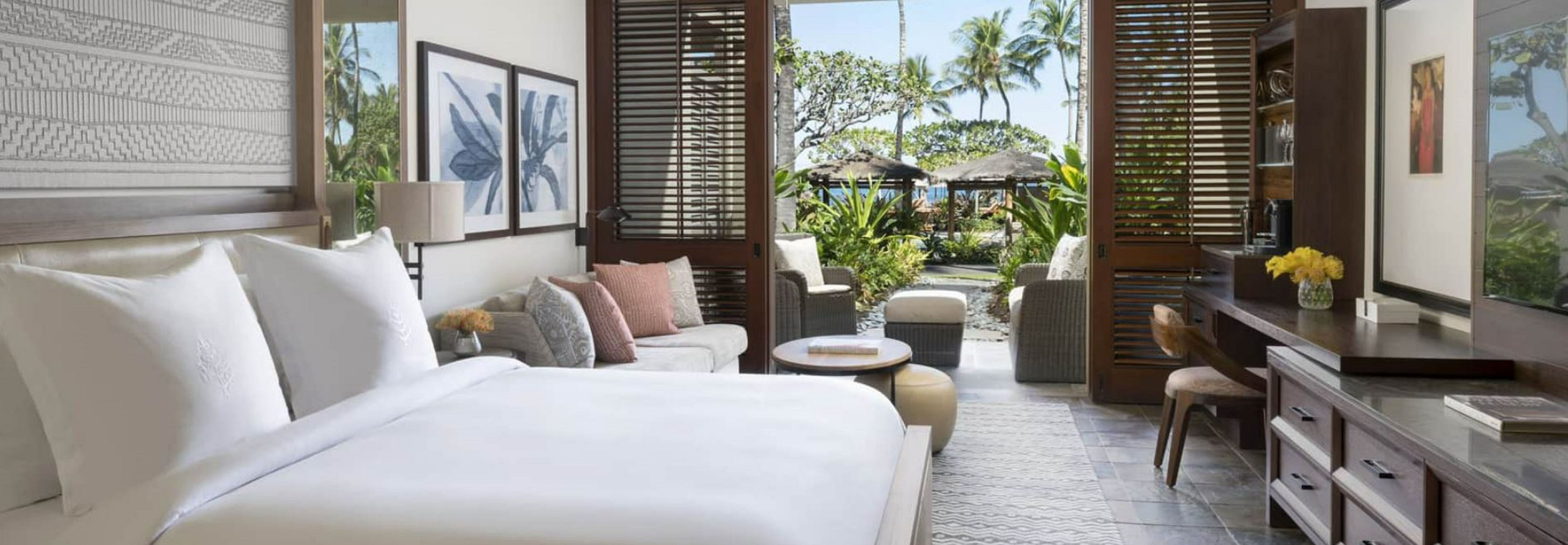 Room Pool View King Bed