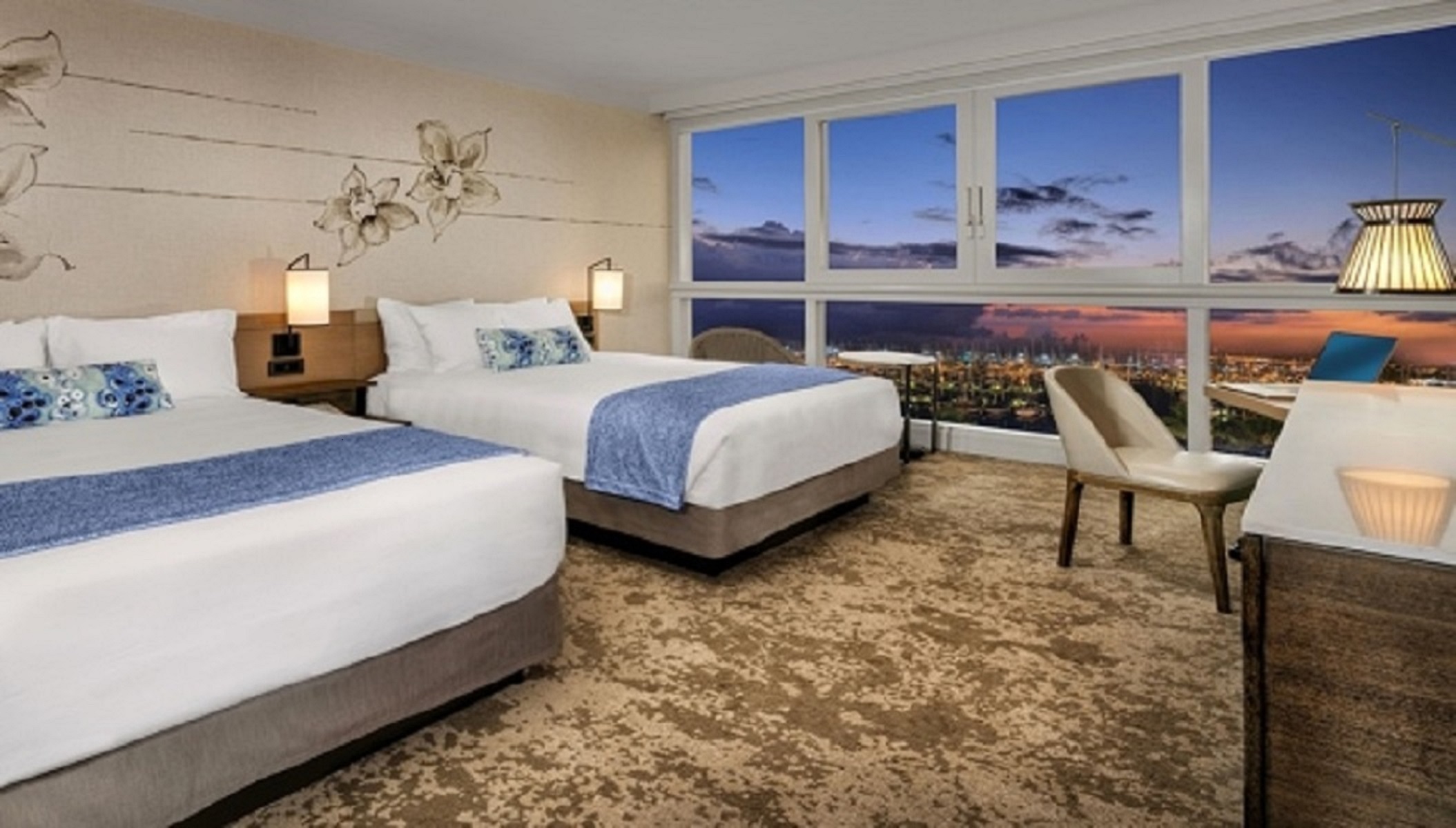 Room Club Two Queen Beds