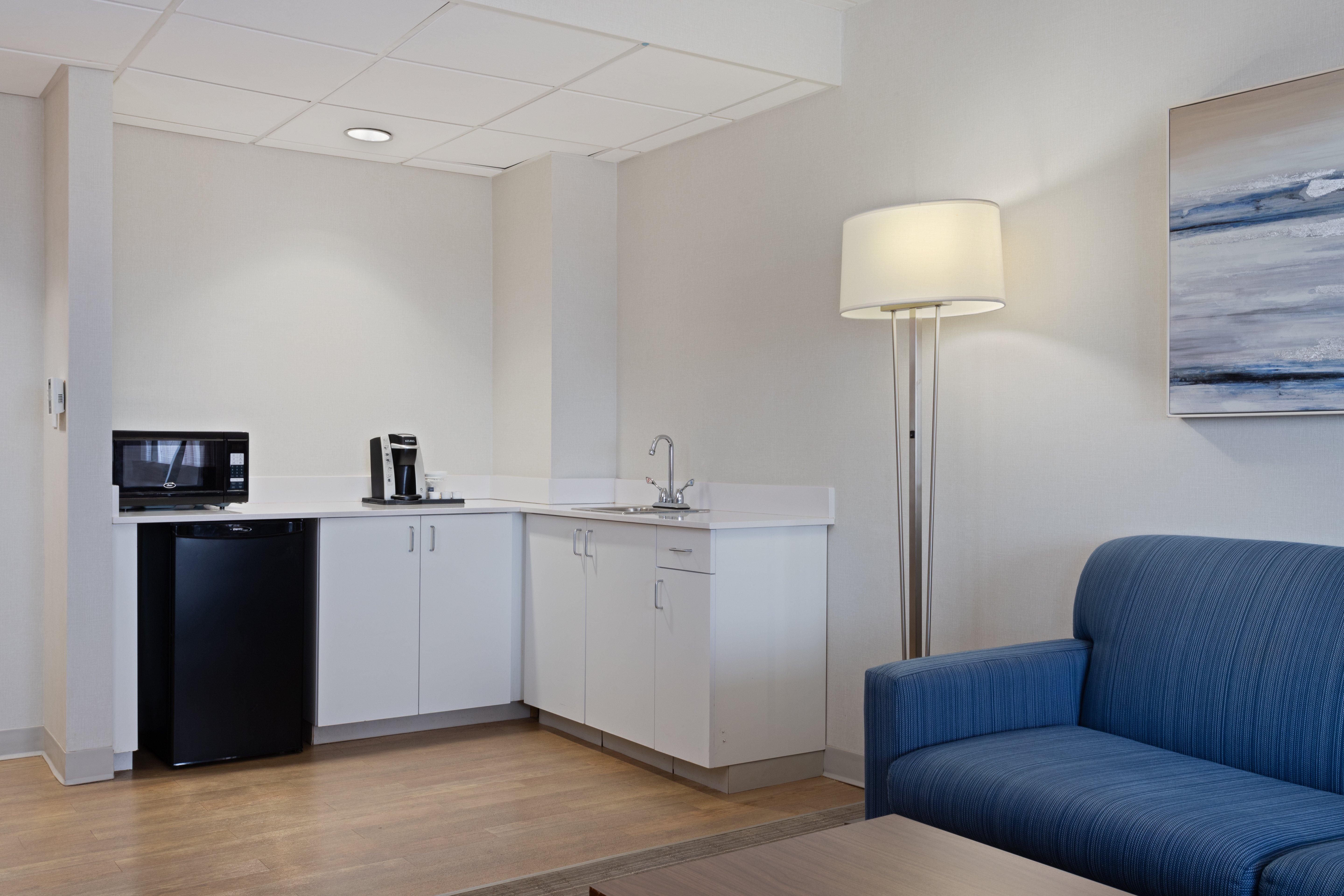 Suite Two Queen Beds One Bedroom