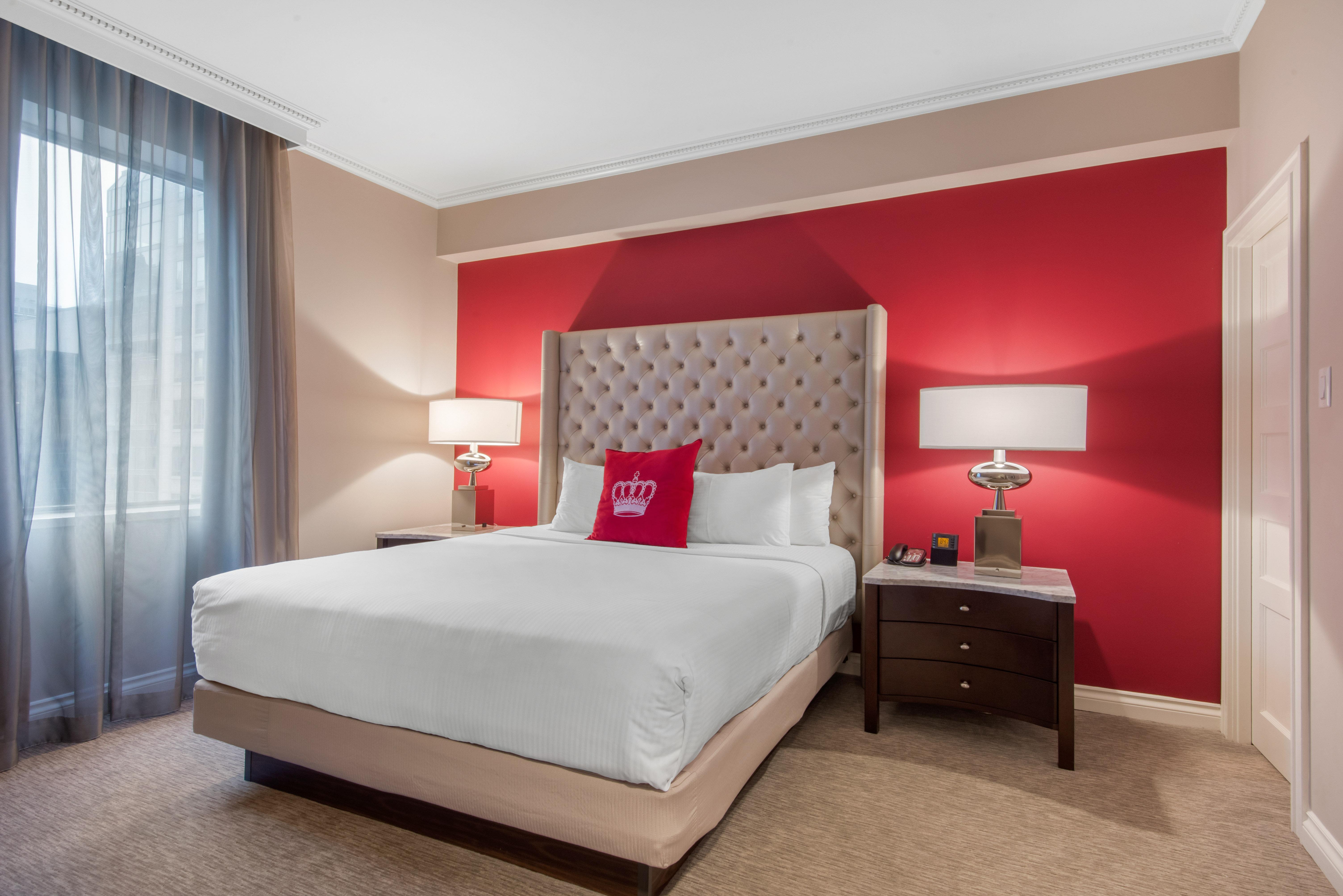 Suite Deluxe King Bed