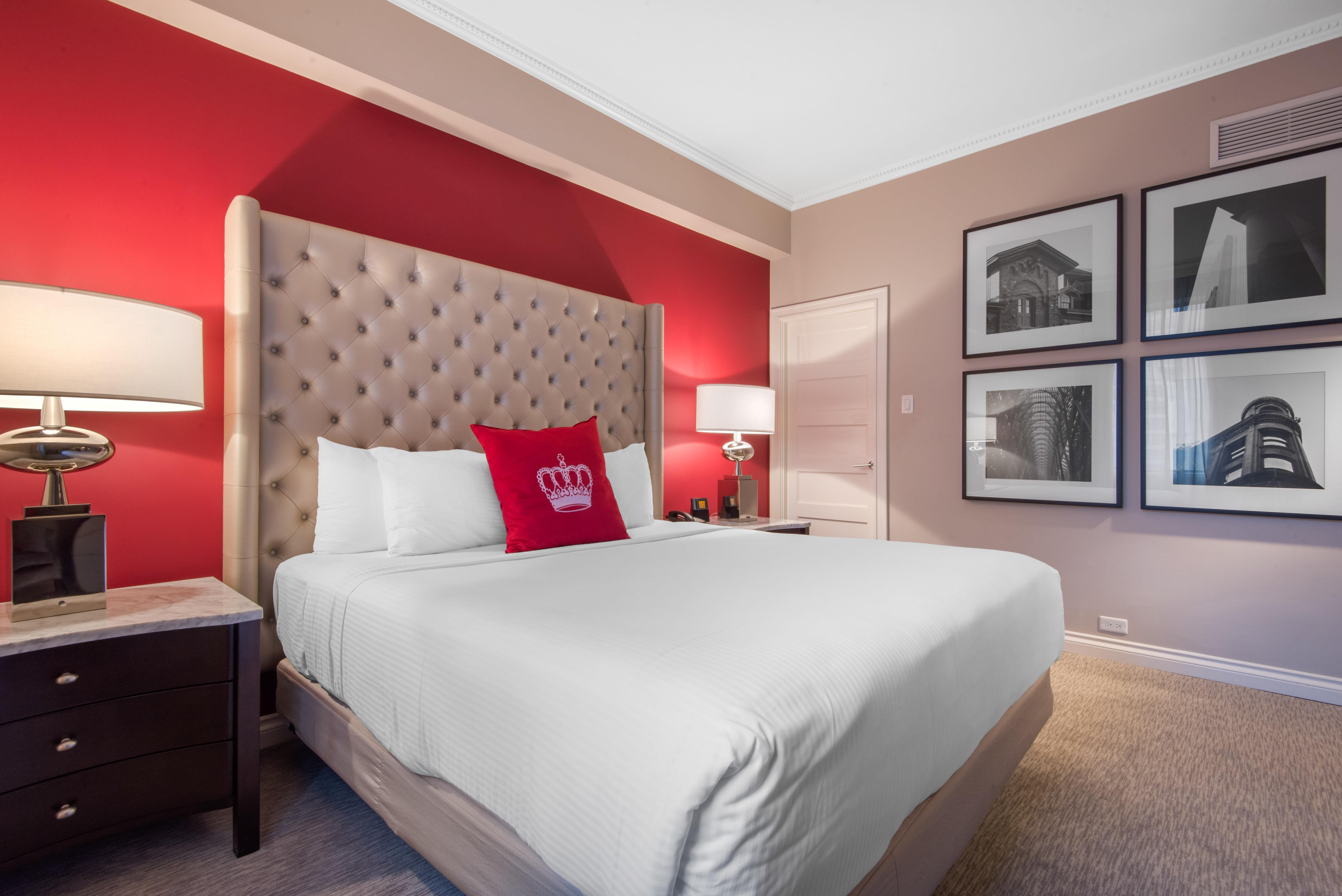 Suite Deluxe King Bed