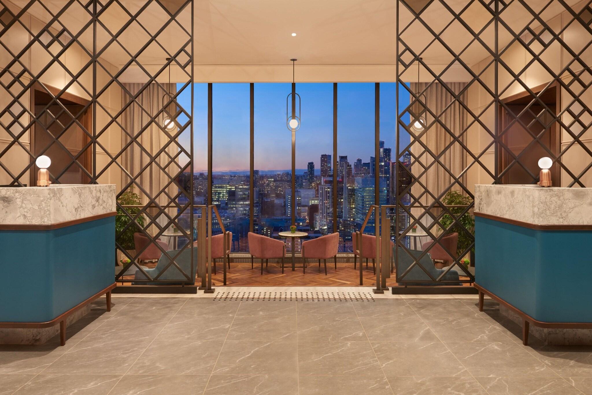 Quadruple Club Two Queen Beds