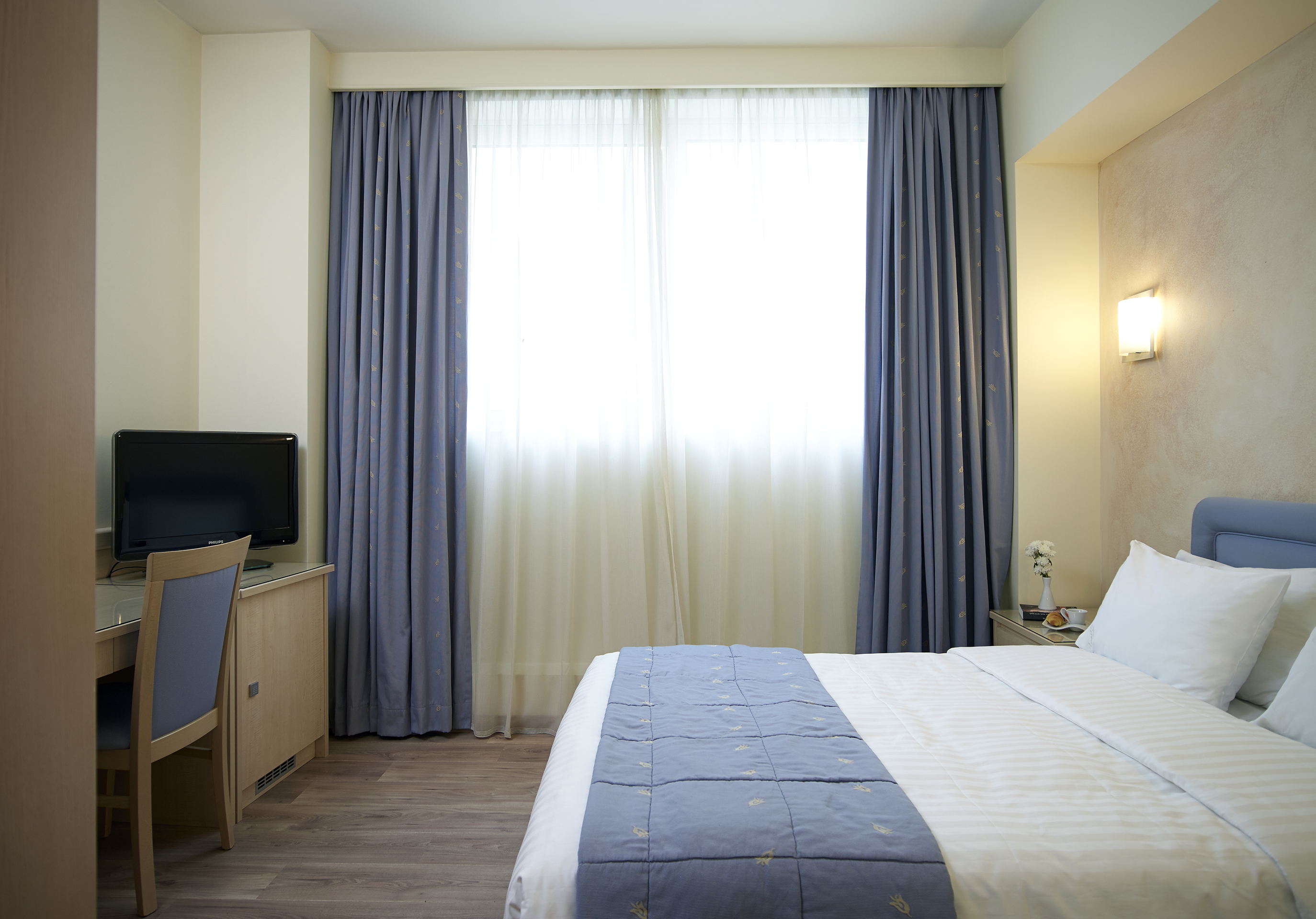 Double or Twin Standard