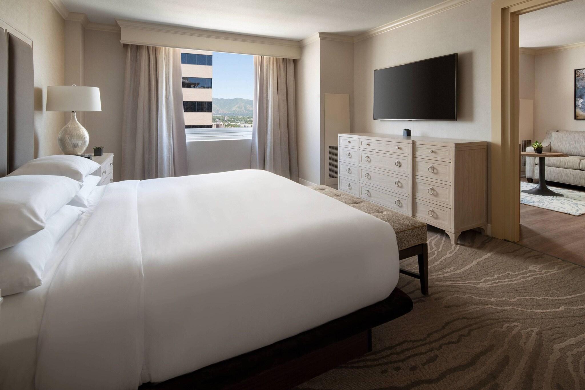 Suite City View King Bed