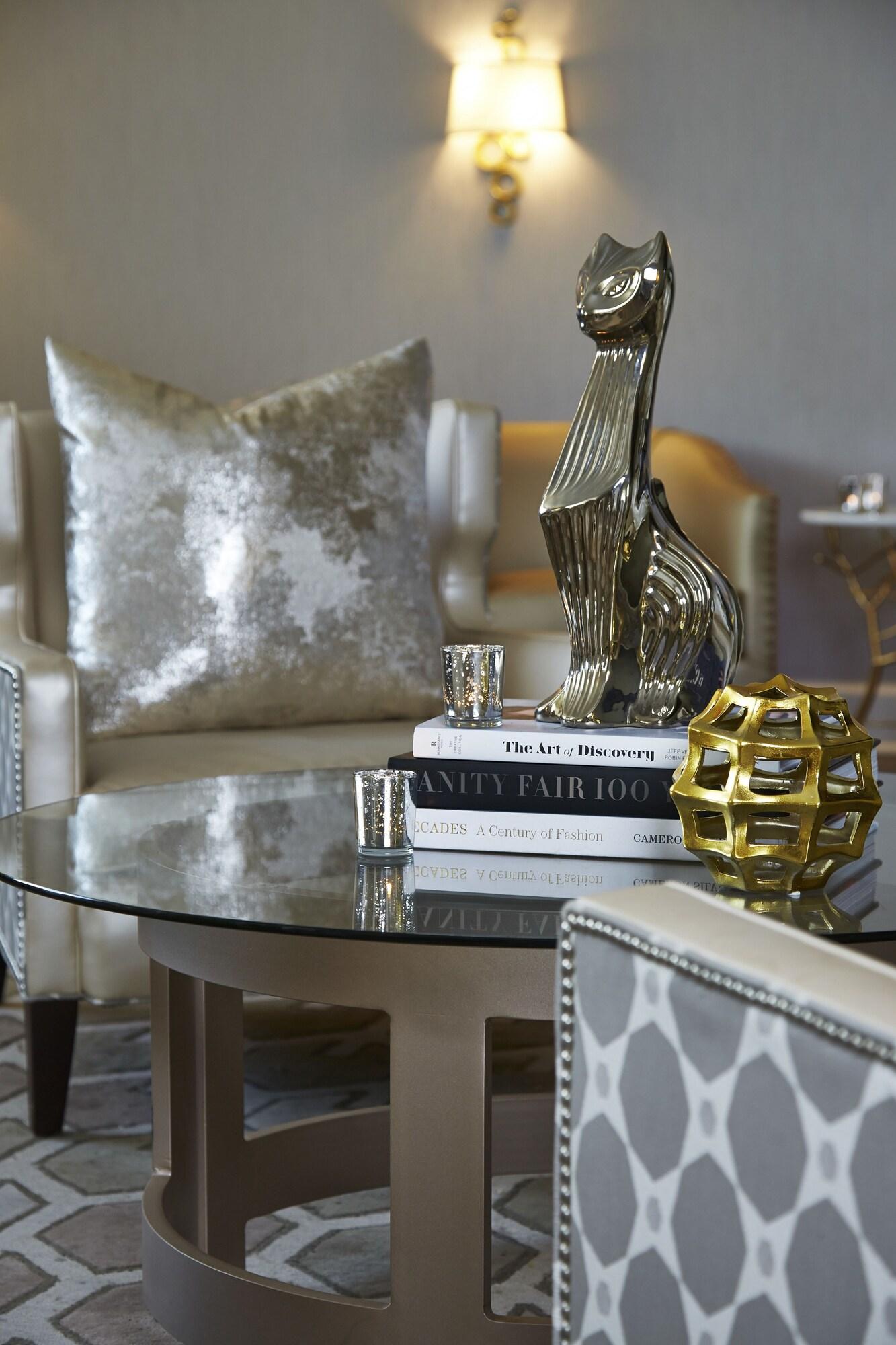 Double Club King Bed