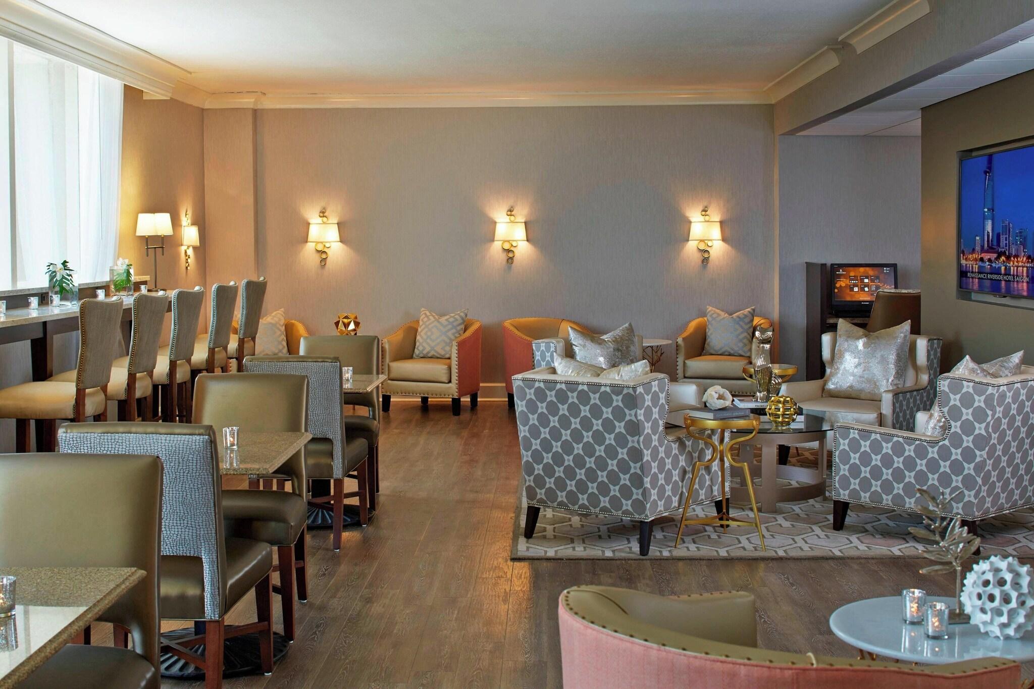 Double Club King Bed