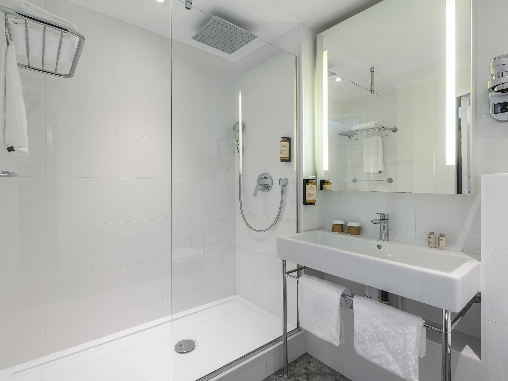 Suite Connecting Room