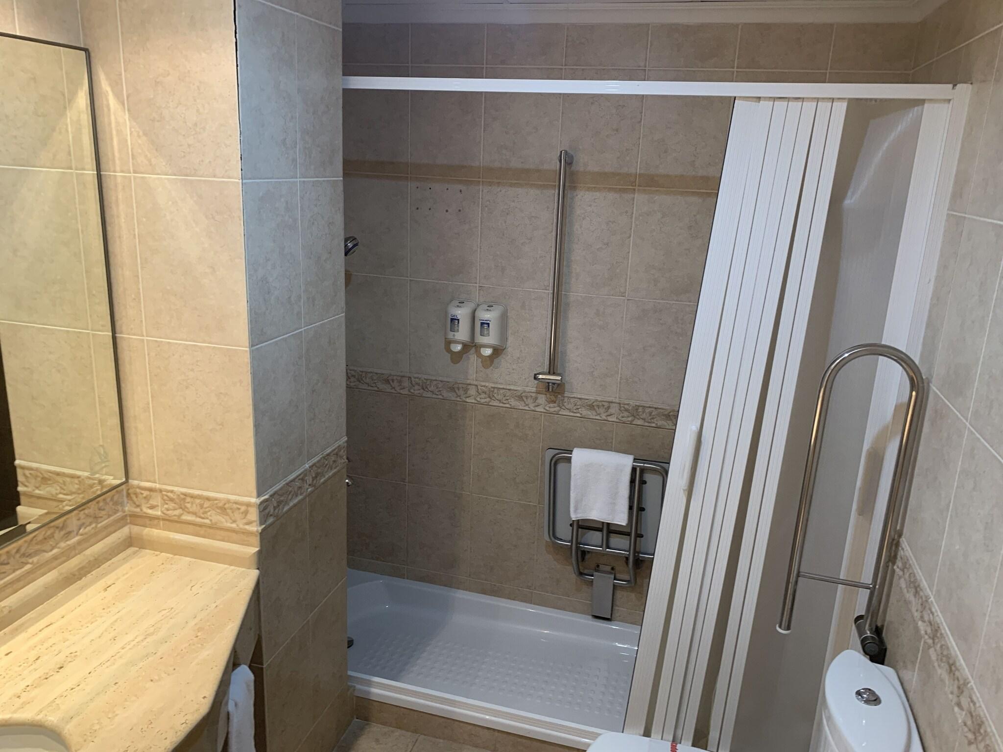 Double or Twin Two Beds