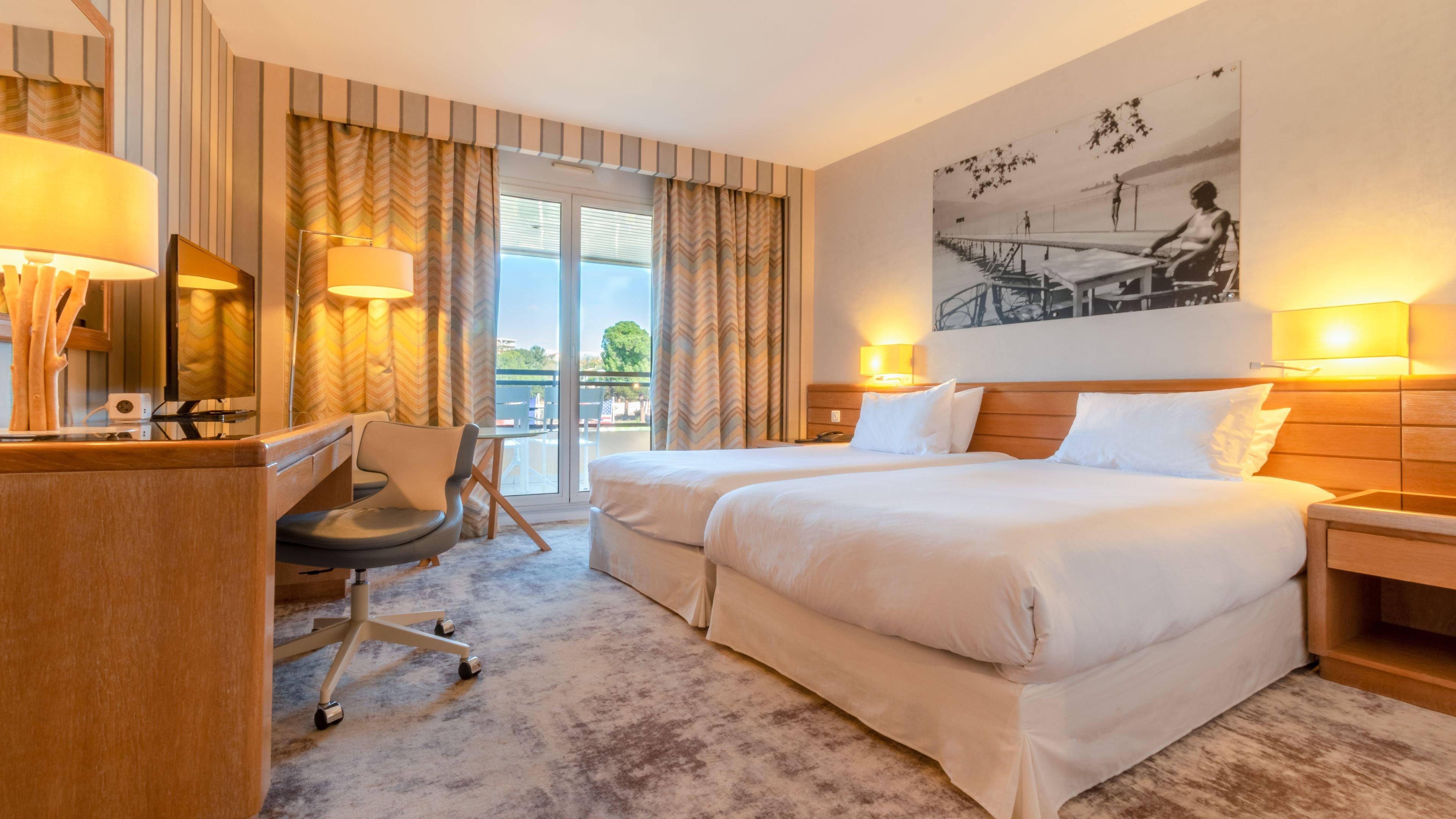 Twin Accessible with Views