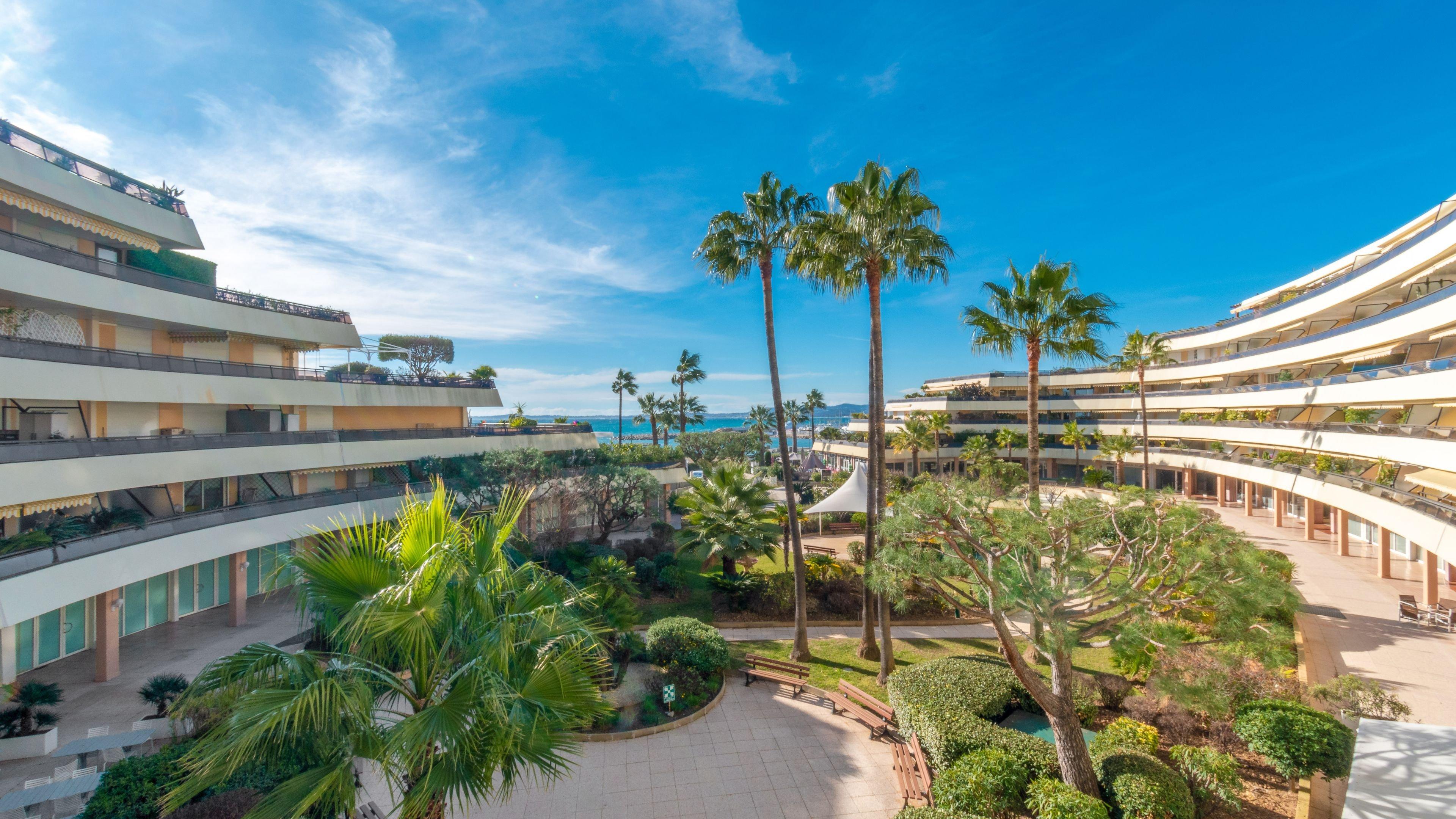 Twin Premium Sea View