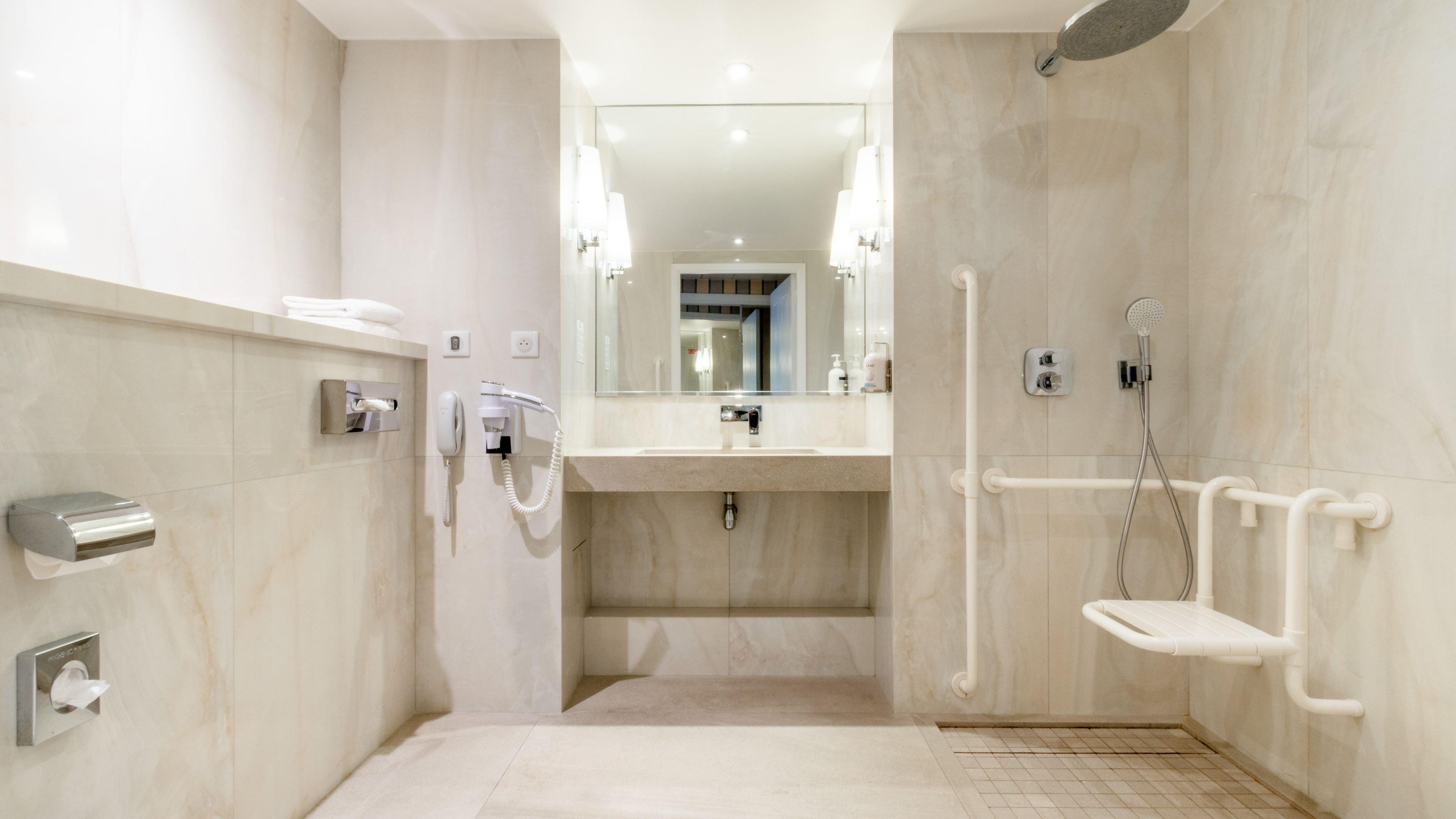 Double Accessible with Views