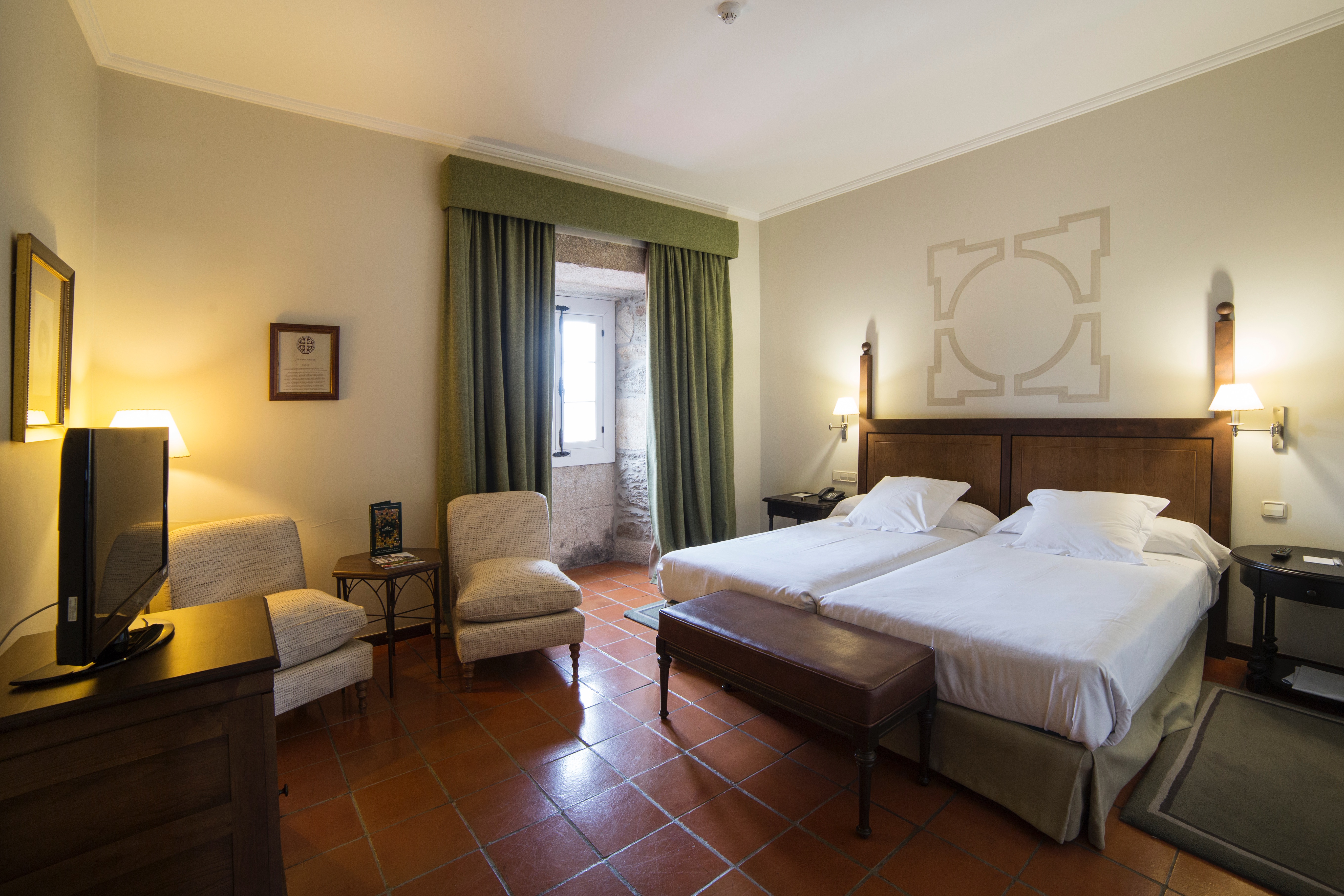 Double or Twin Standard