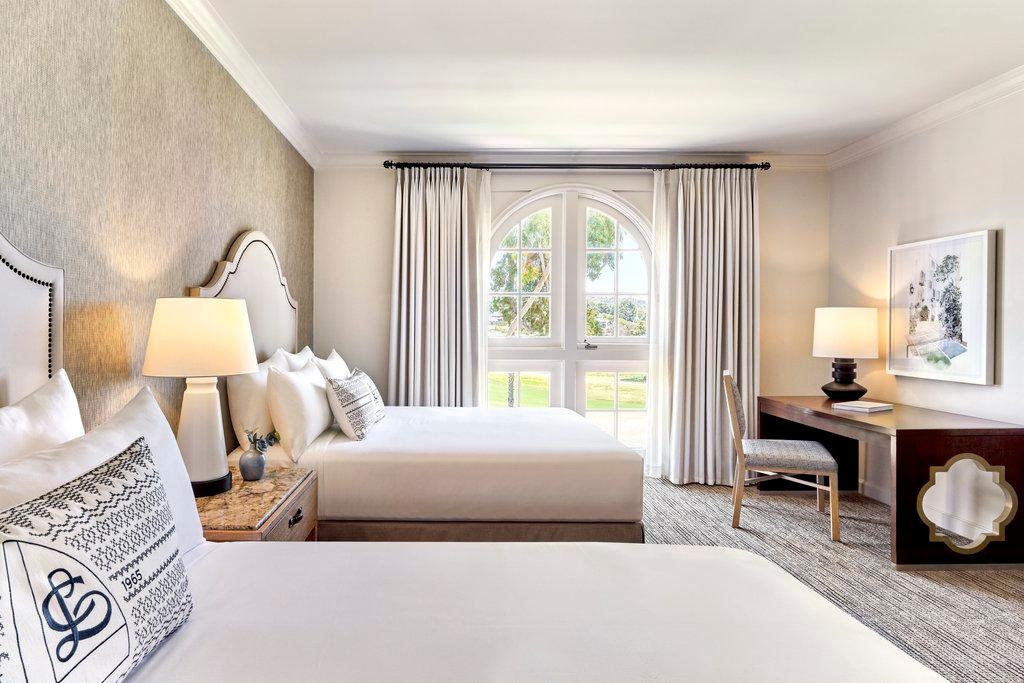 Double Deluxe Two Queen Beds