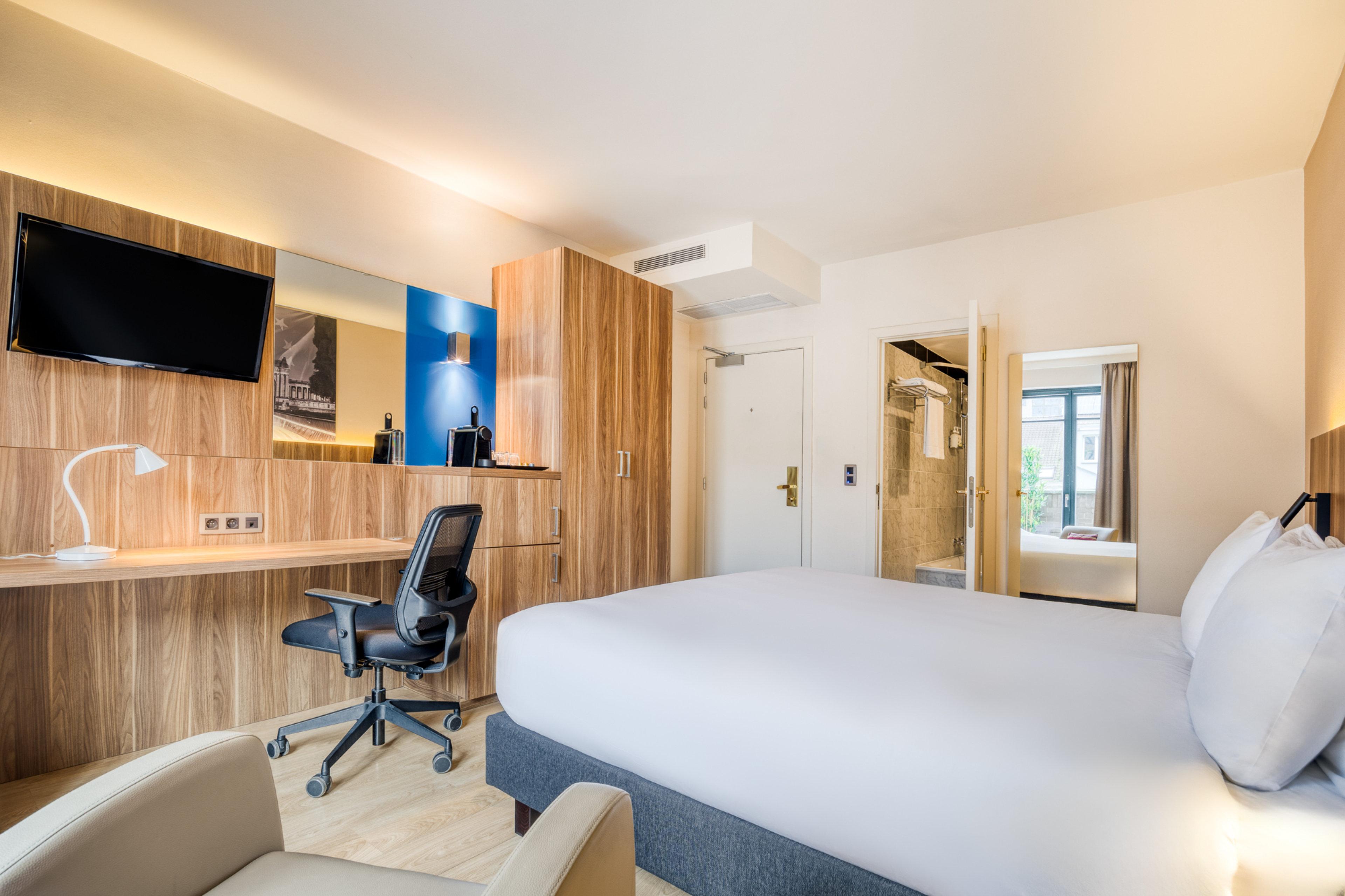 Double King Size Bed