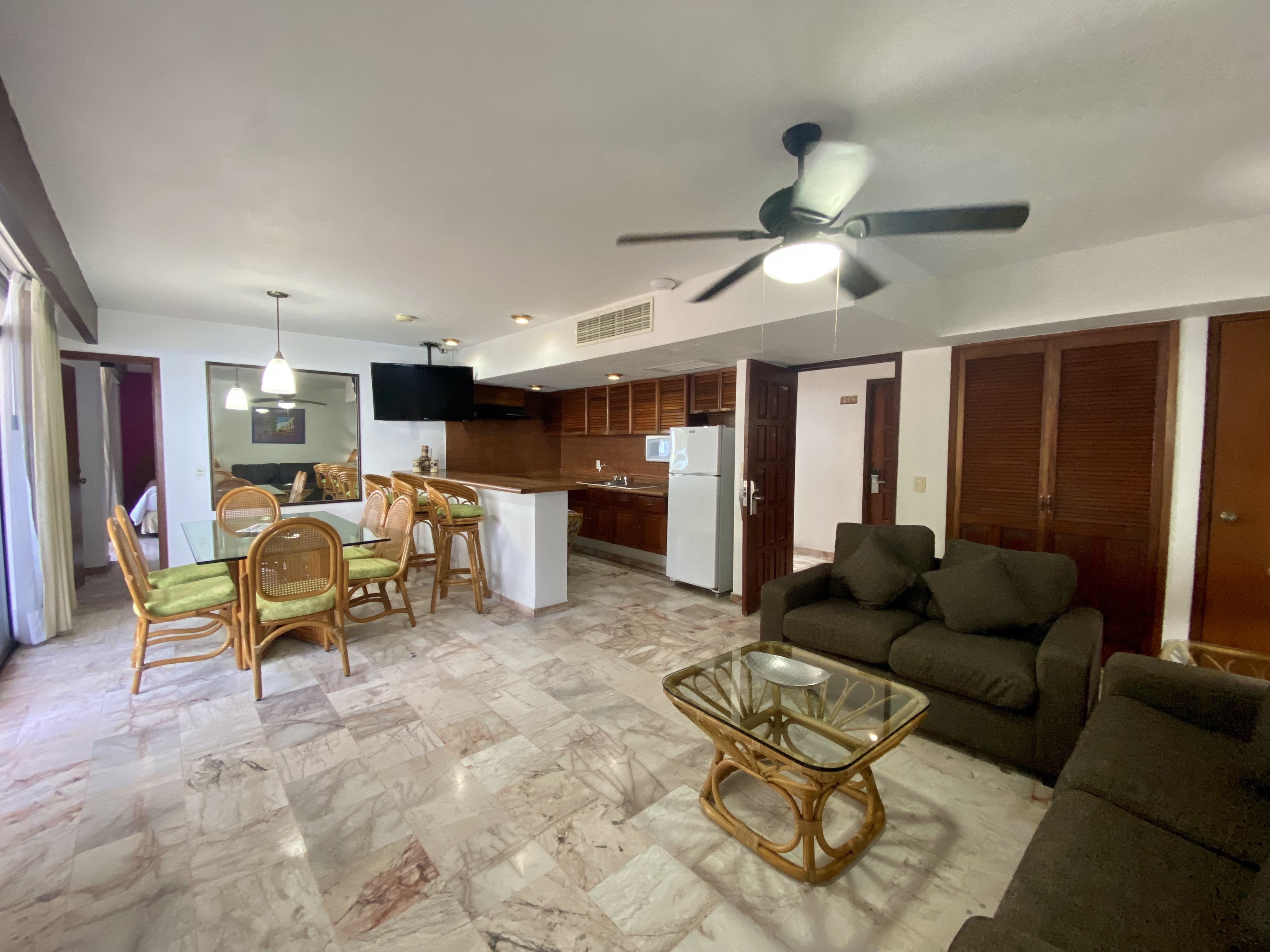 Suite Ocean Front Two Double Beds