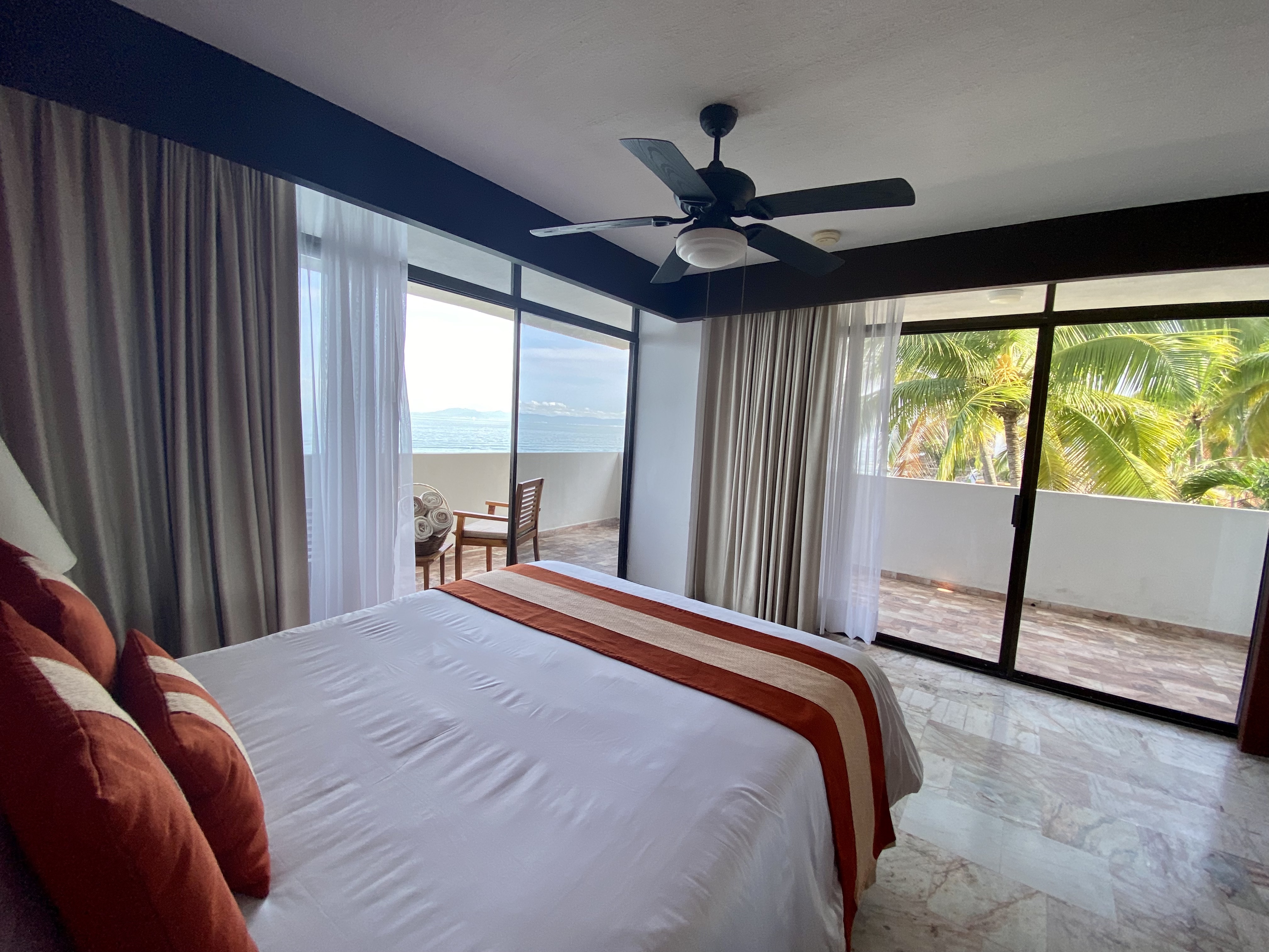 Suite Ocean Front Two Double Beds