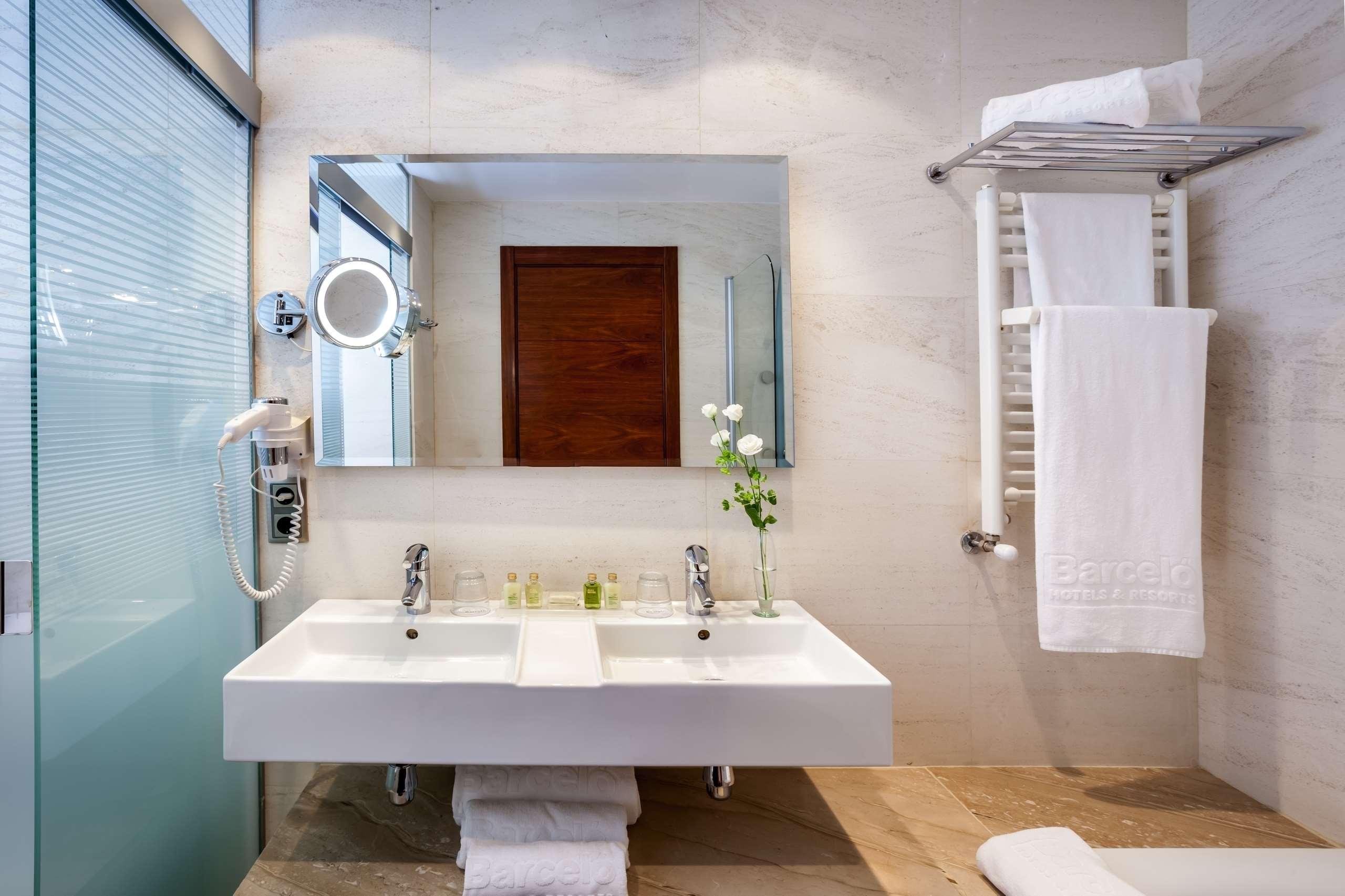 Family Room Connecting Room