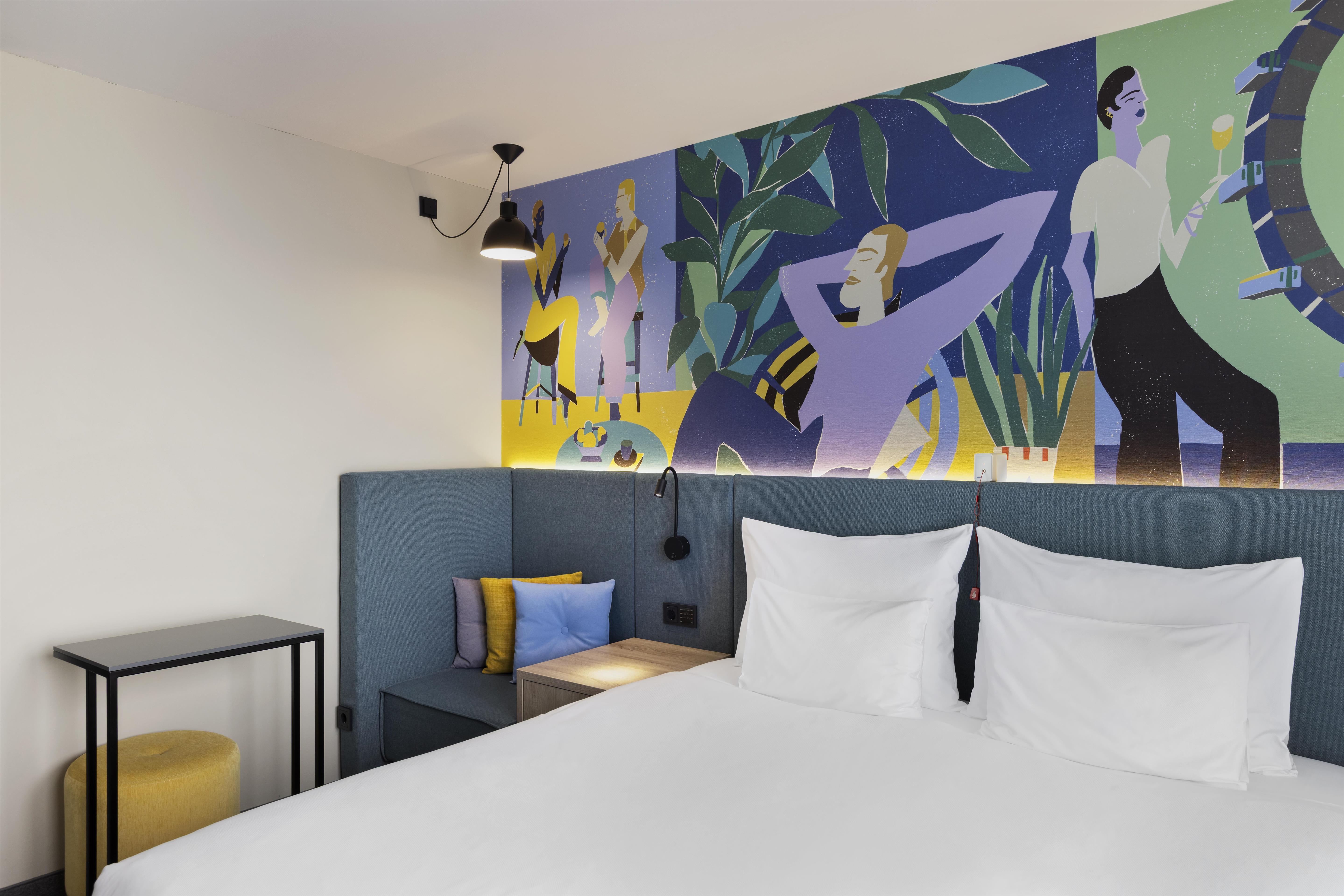 Double Accessible King Size Bed
