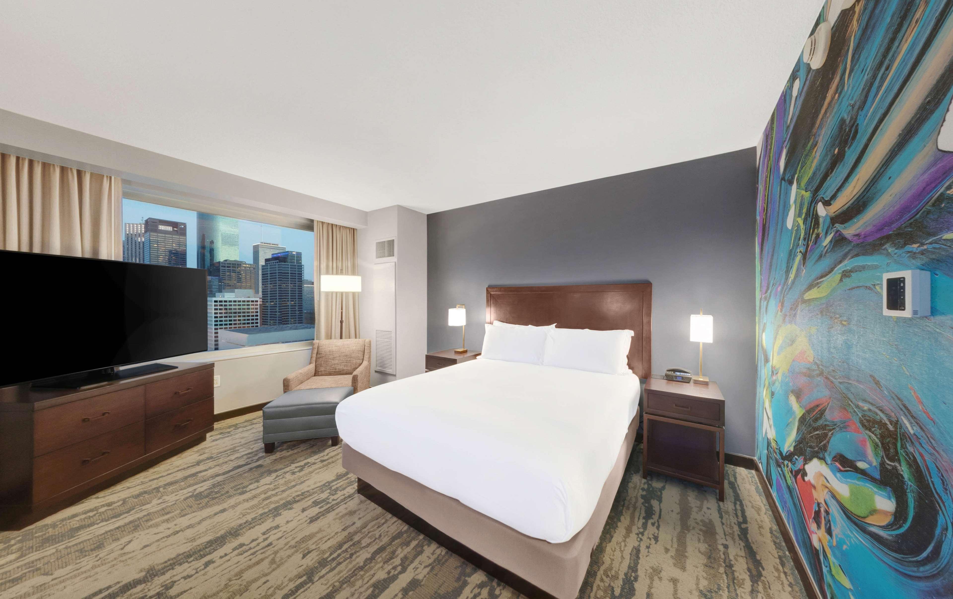 Suite Queen Size Bed