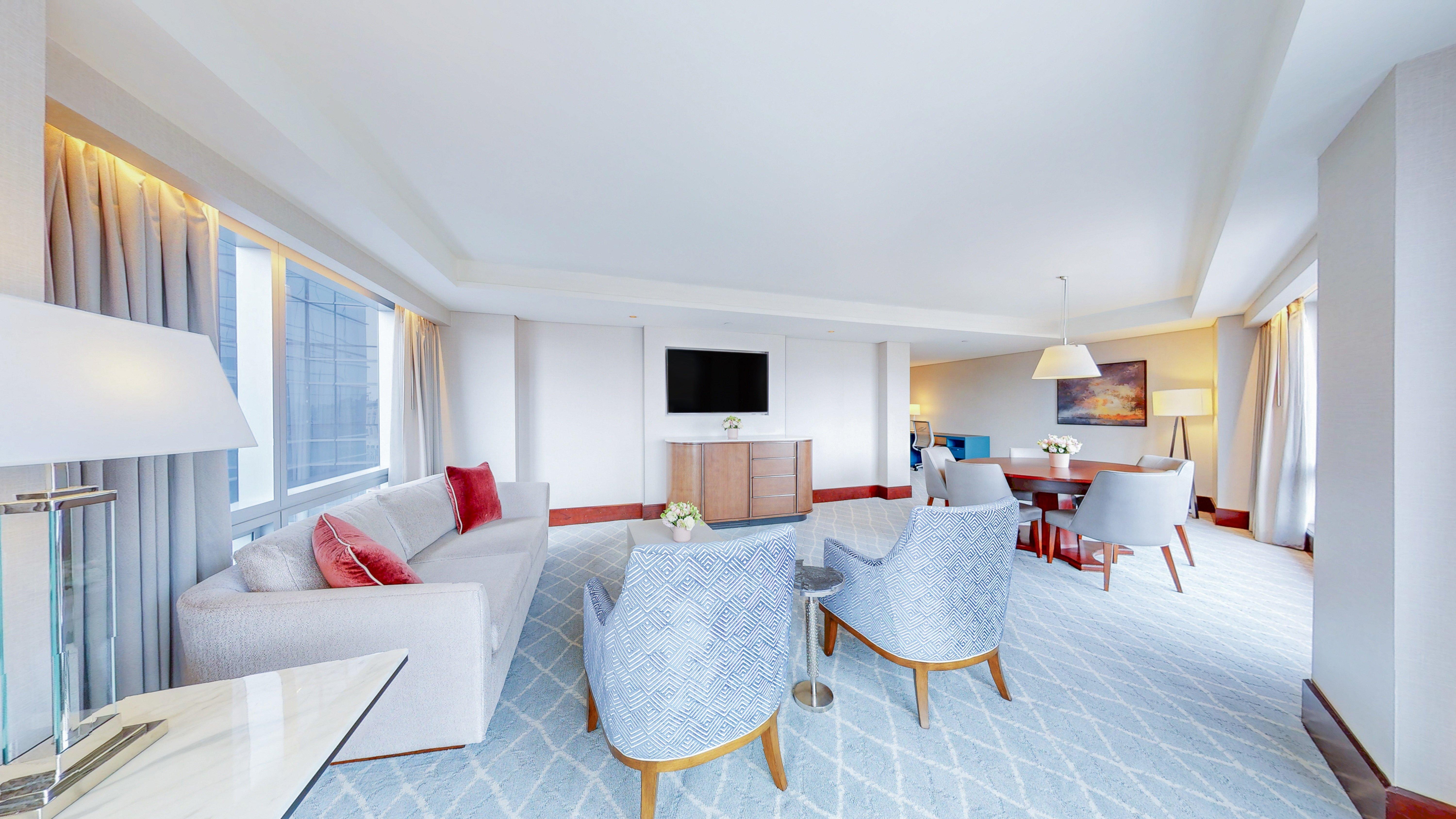 Suite Two Queen Beds One Bedroom