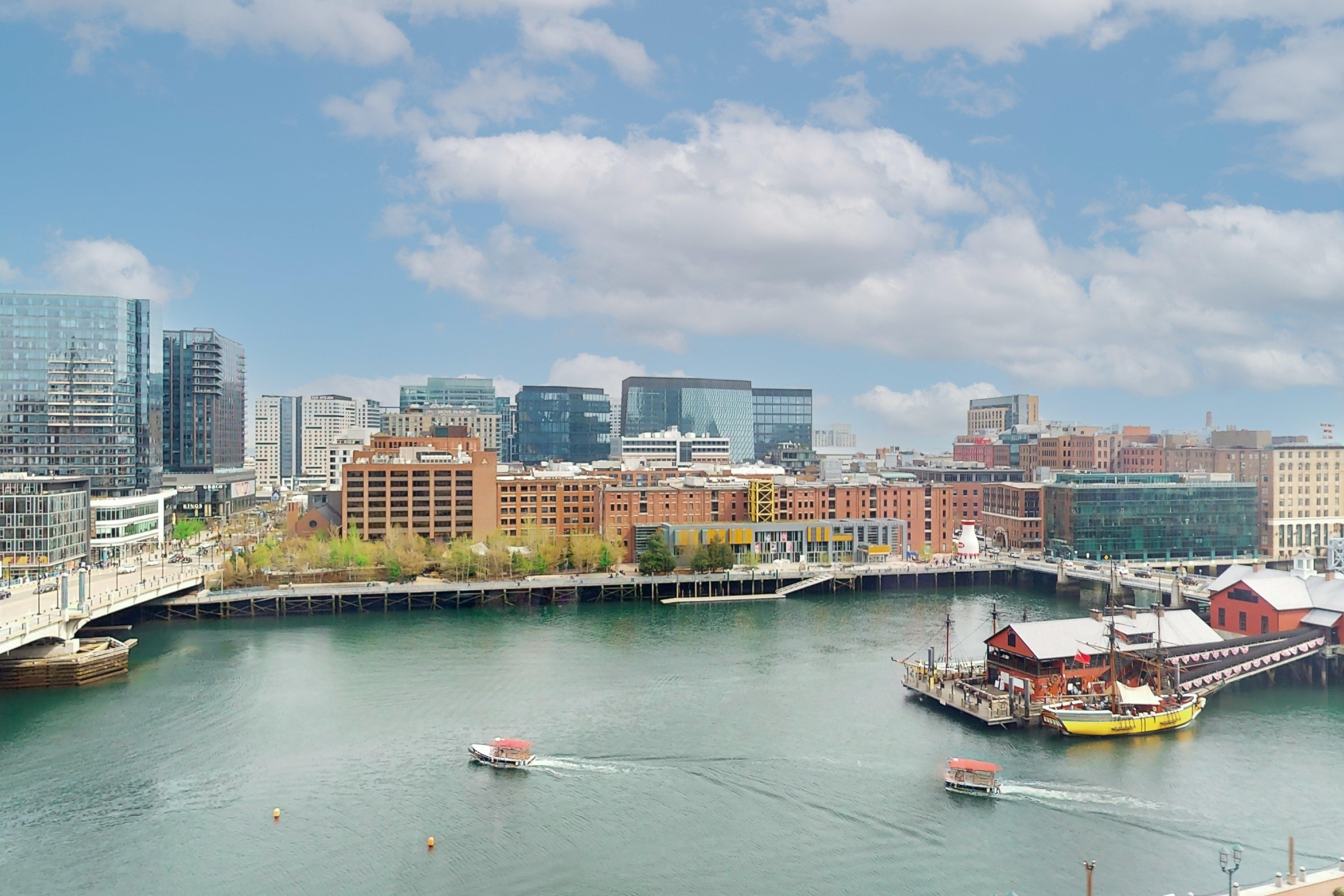 Suite Two Queen Beds One Bedroom