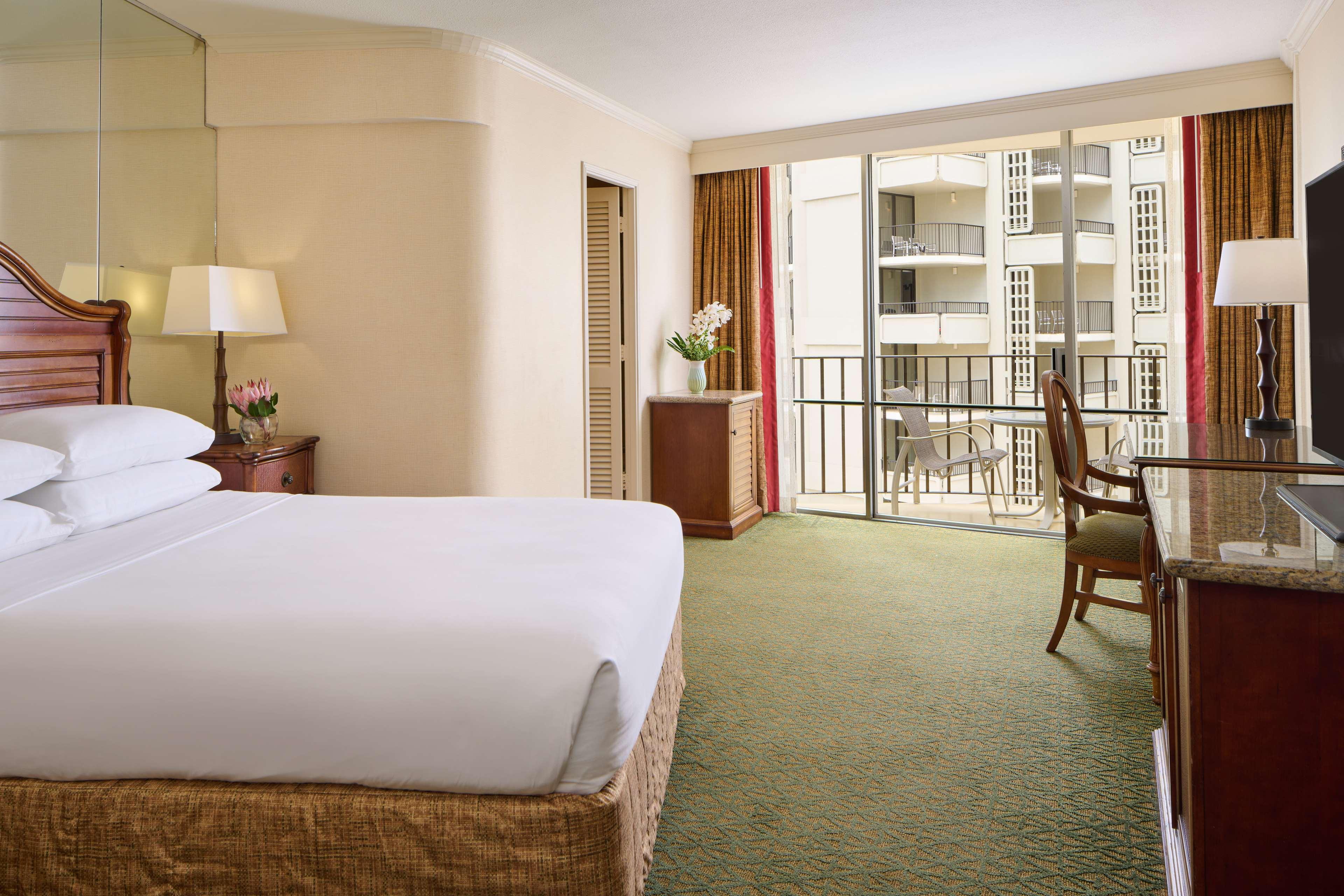 Room City View King Bed