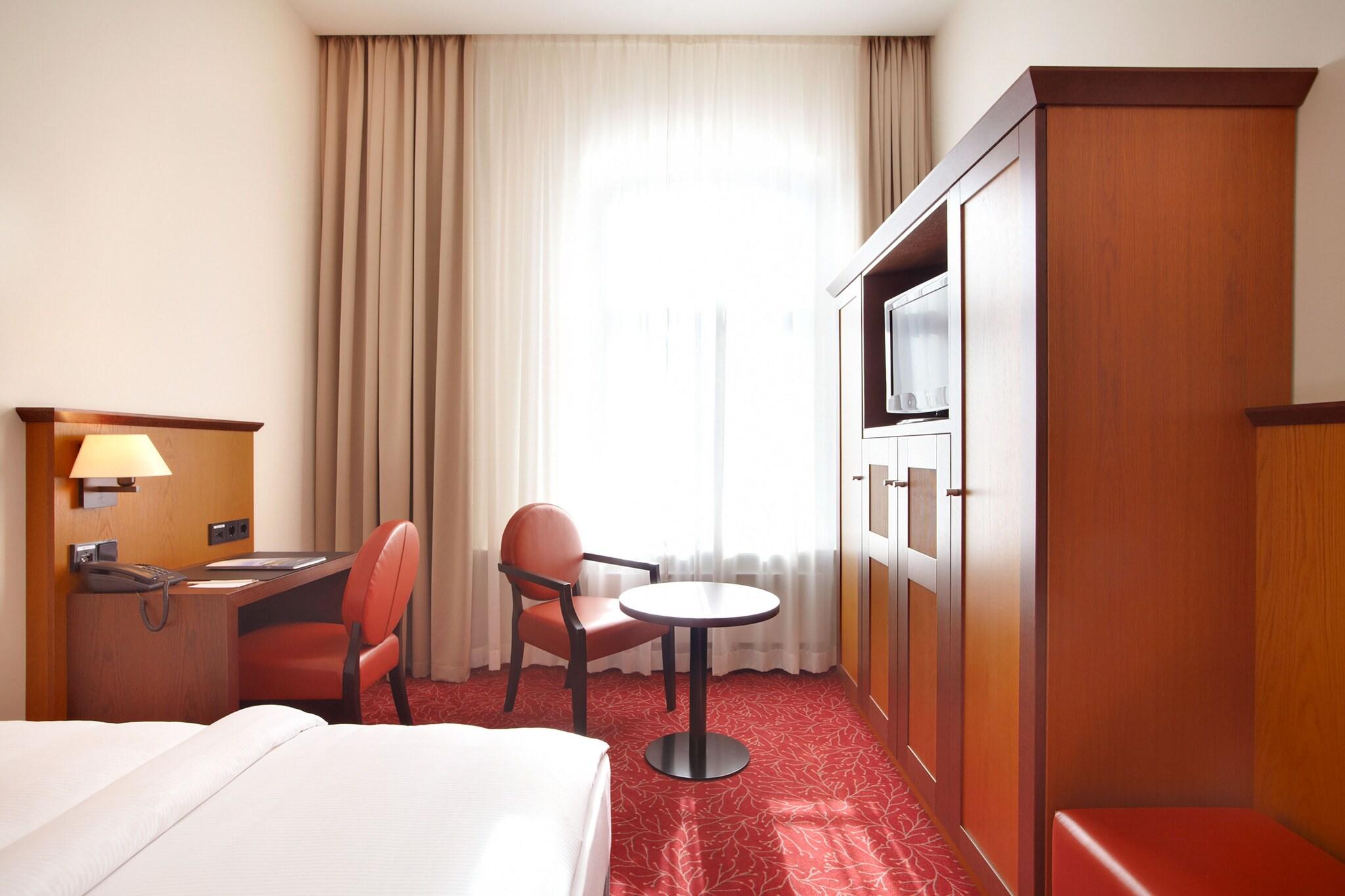 Double Queen Size Bed