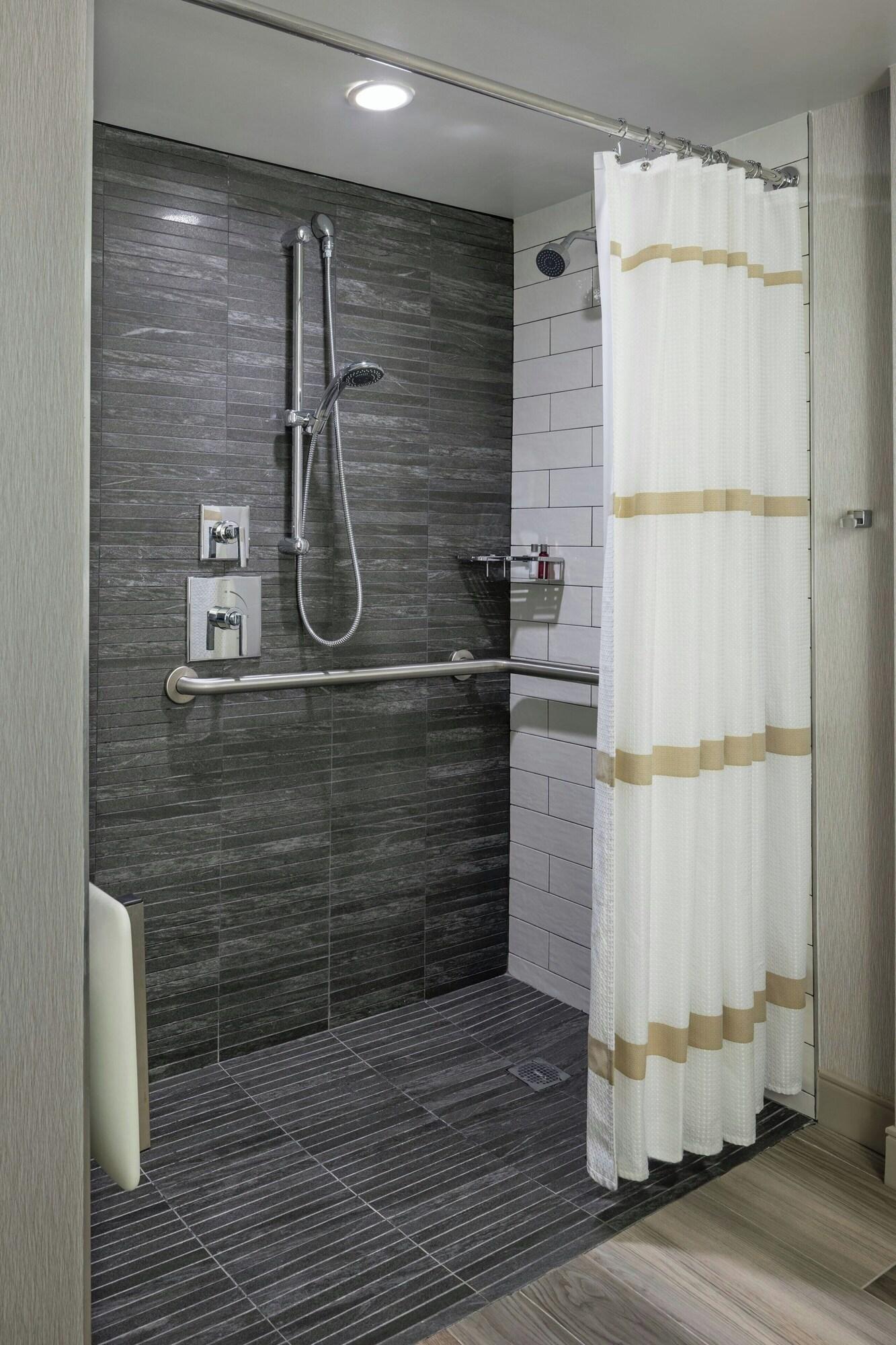 Double Accessible with Views