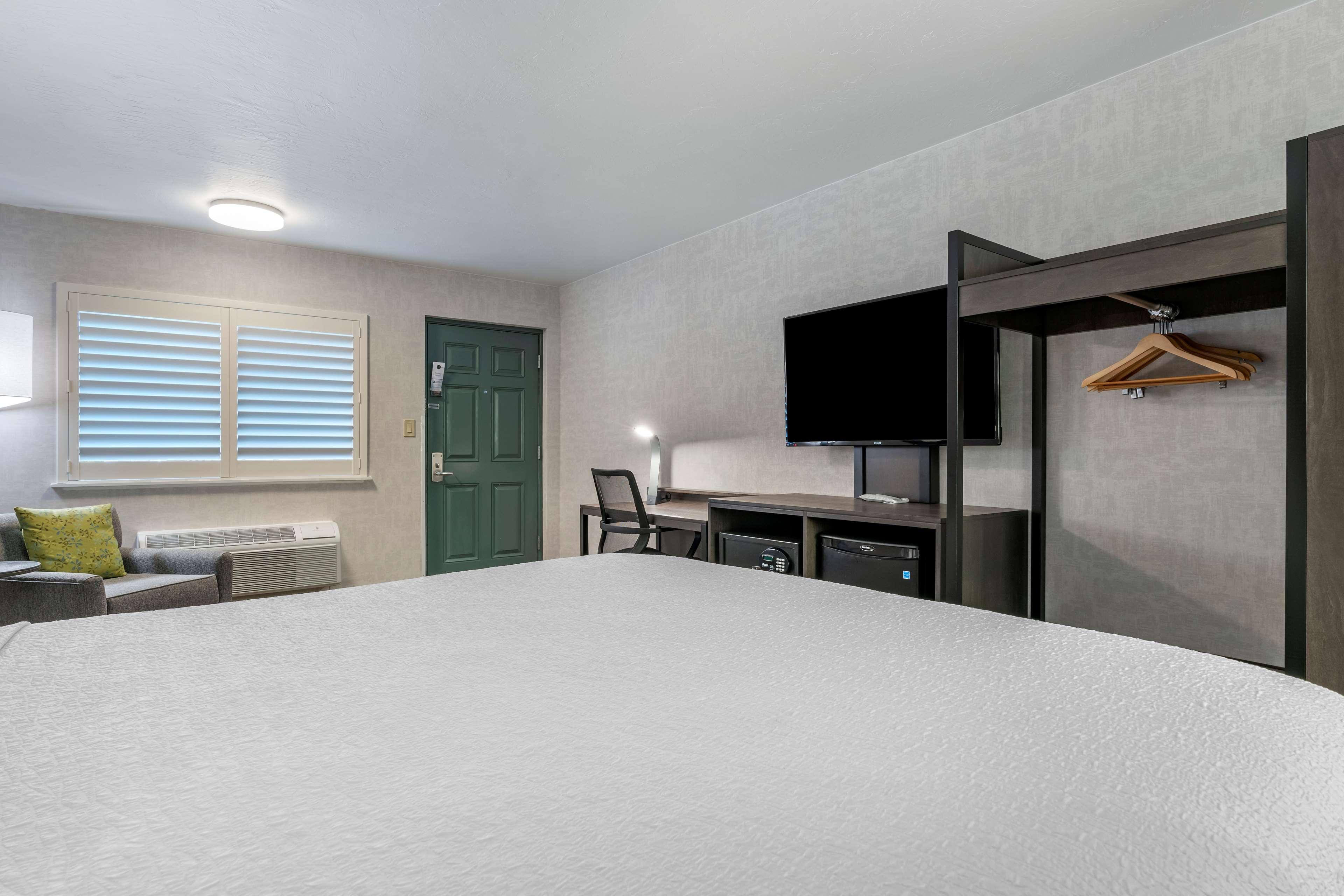 Room Executive King Bed