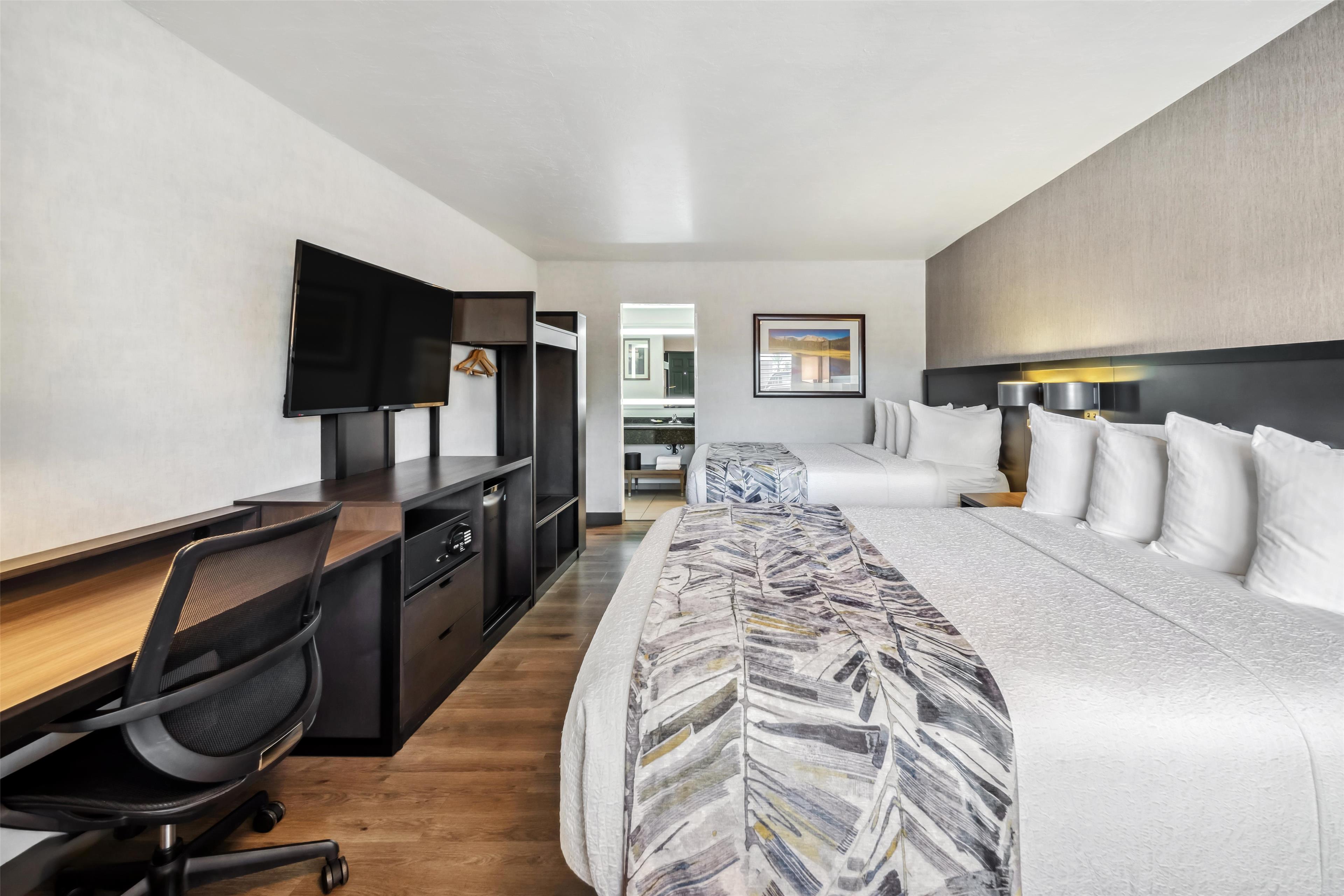 Room Executive Two Queen Beds